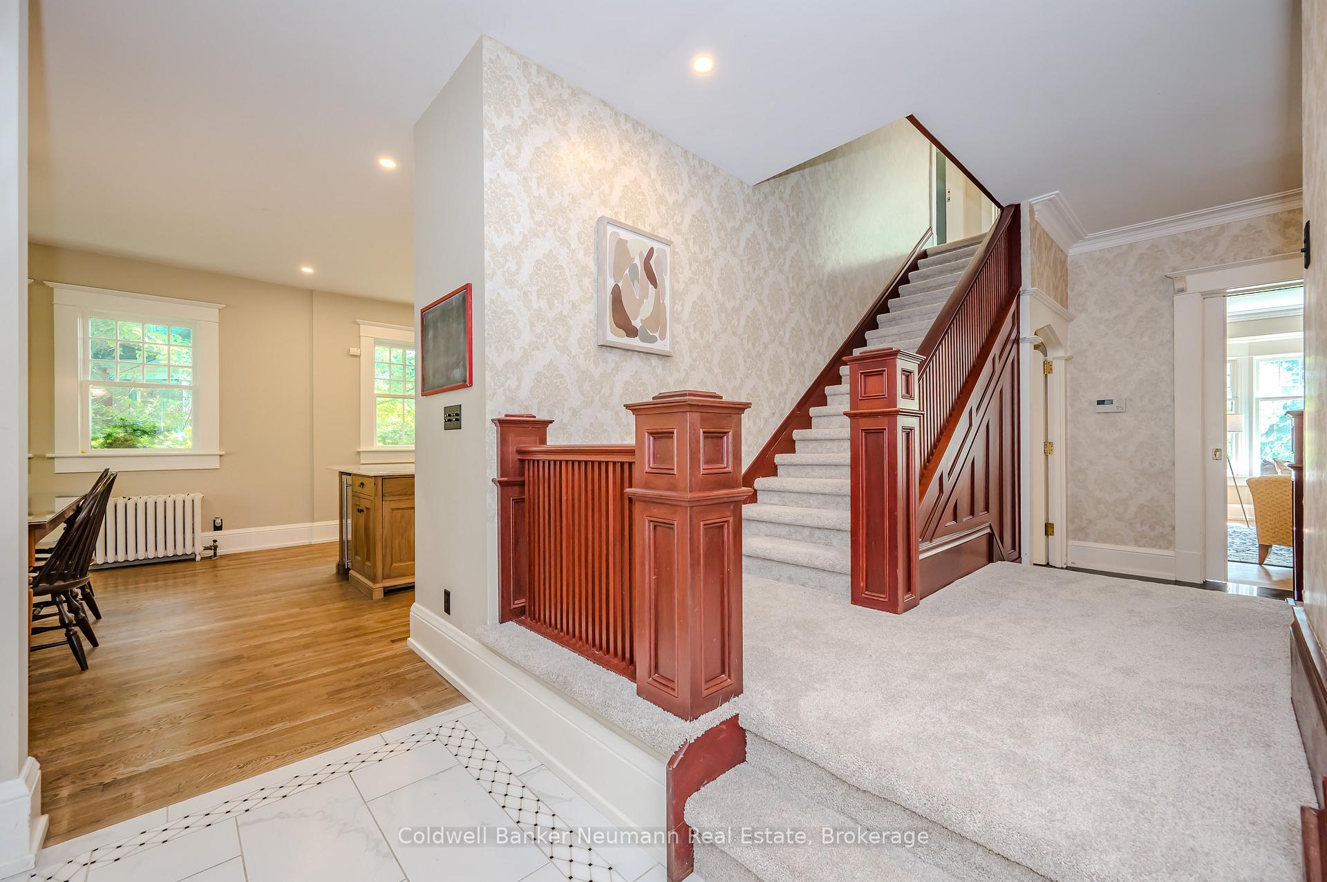 Photo 14 of 35 Queen Street, Guelph, St. George's — HOMEH