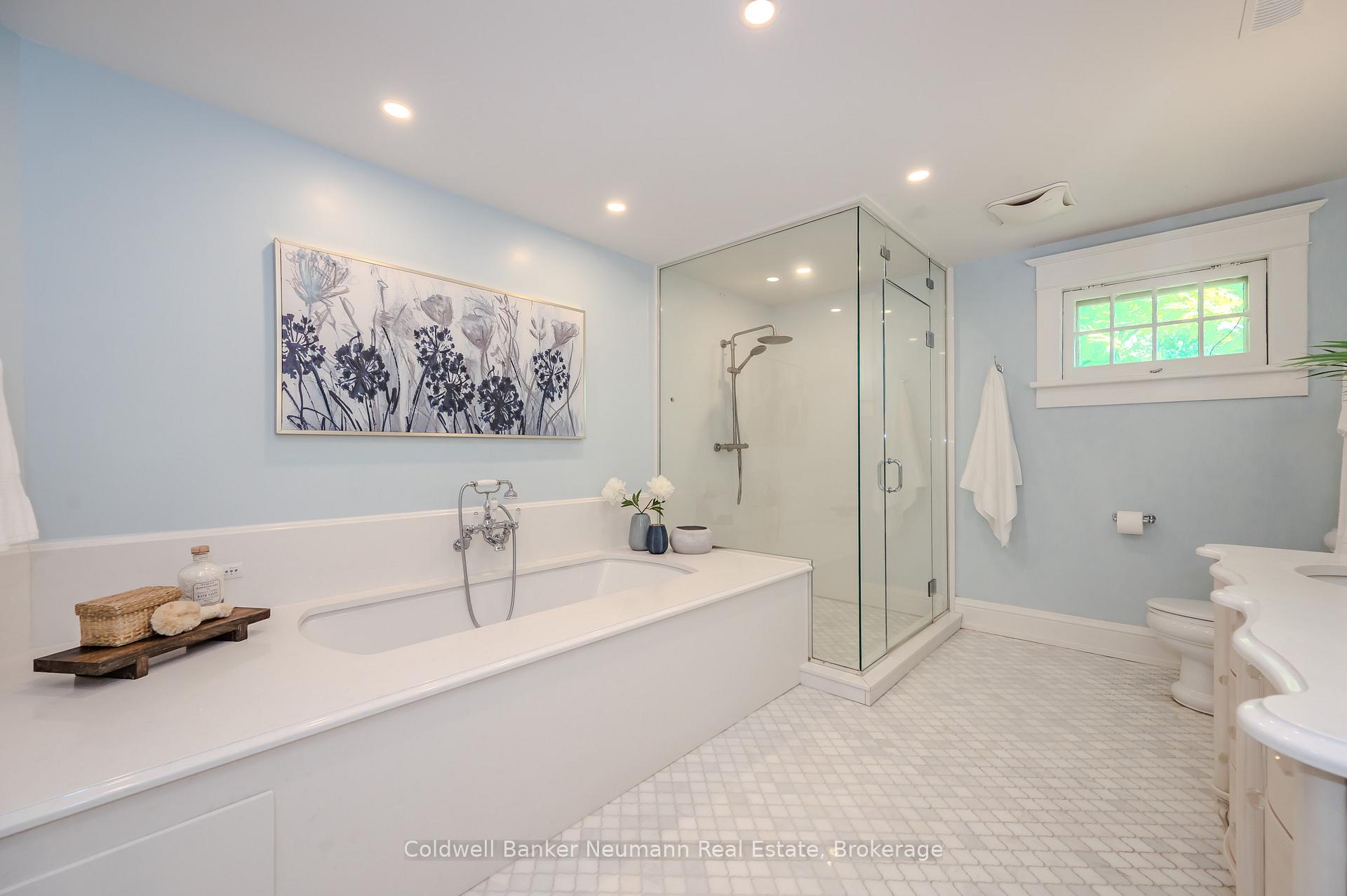 Photo 22 of 35 Queen Street, Guelph, St. George's — HOMEH