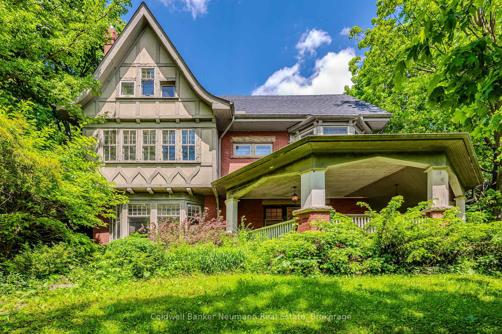 Photo 42 of 35 Queen Street, Guelph, St. George's — HOMEH