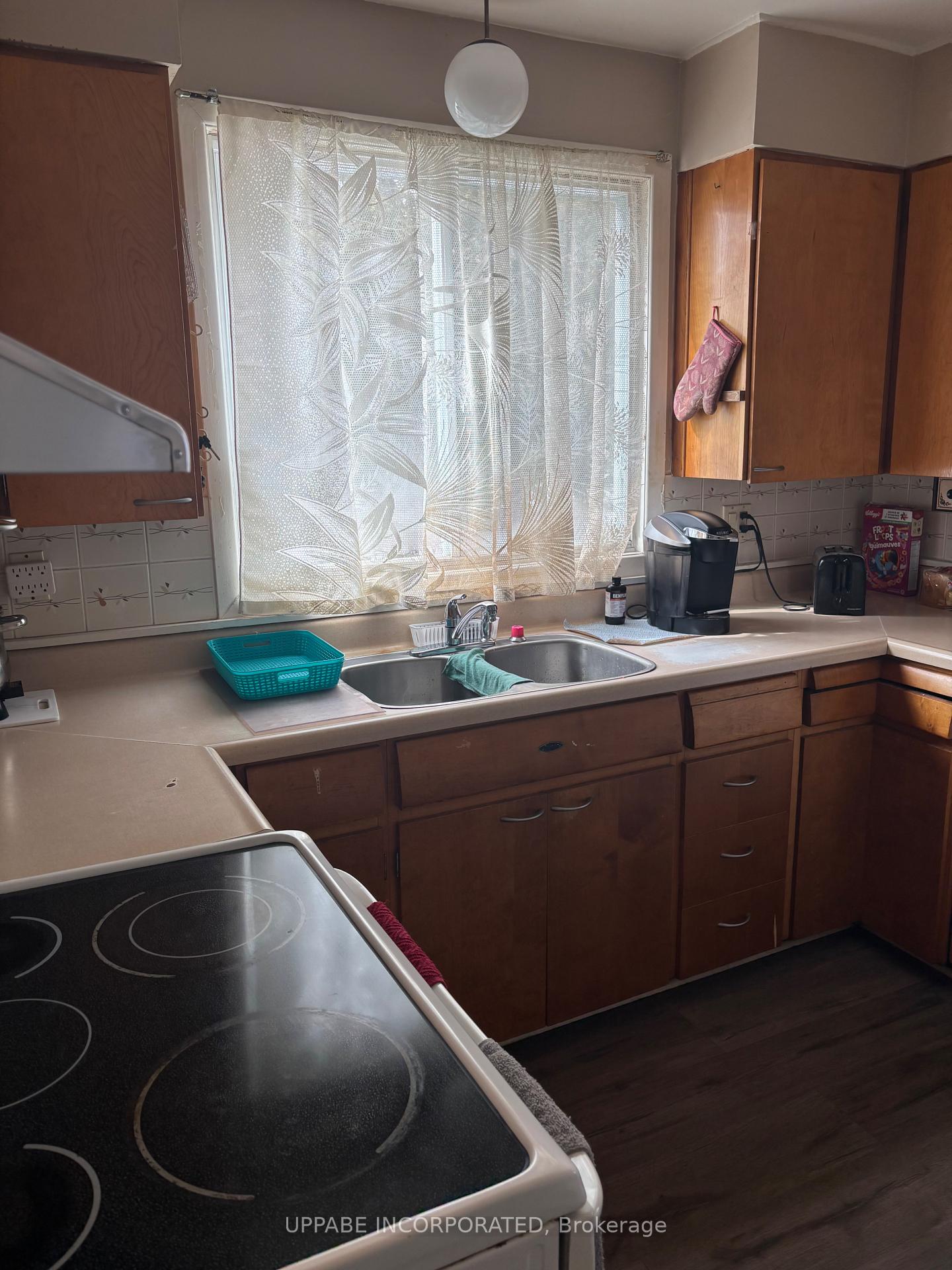 Photo 11 of 2550 Leitrim Road, Ottawa, Emerald Woods/Sawmill Creek — HOMEH