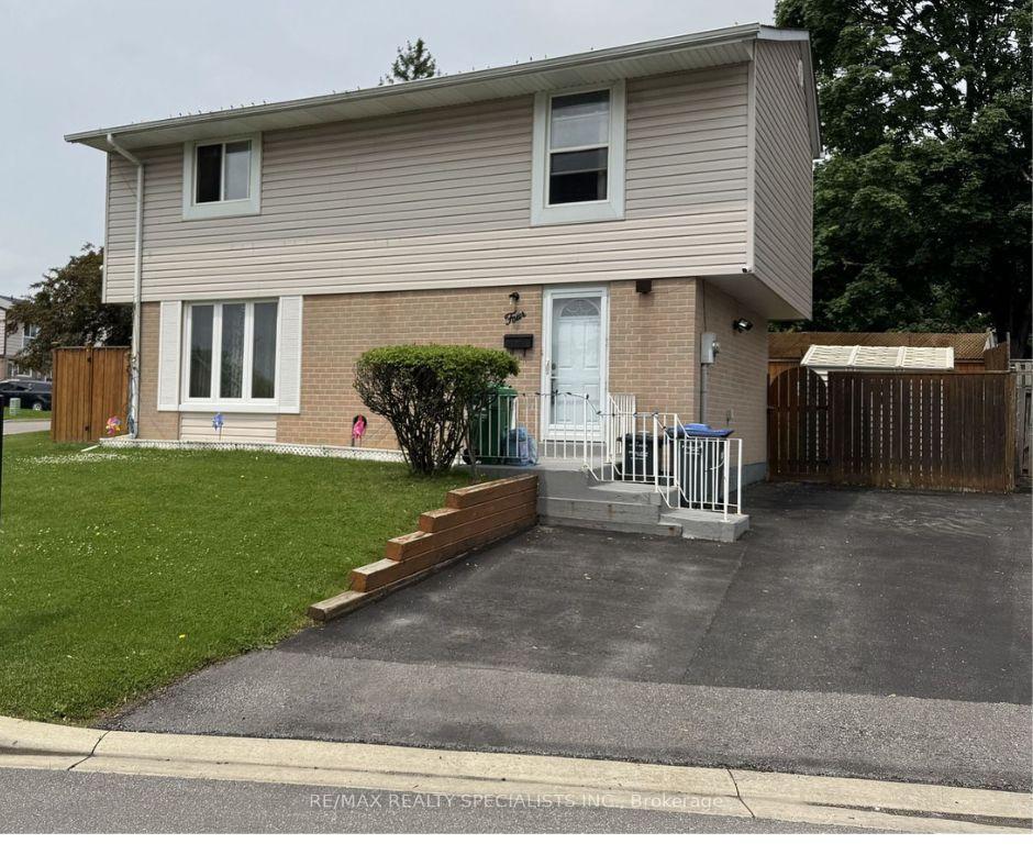 Front of 4 Hardcastle Court