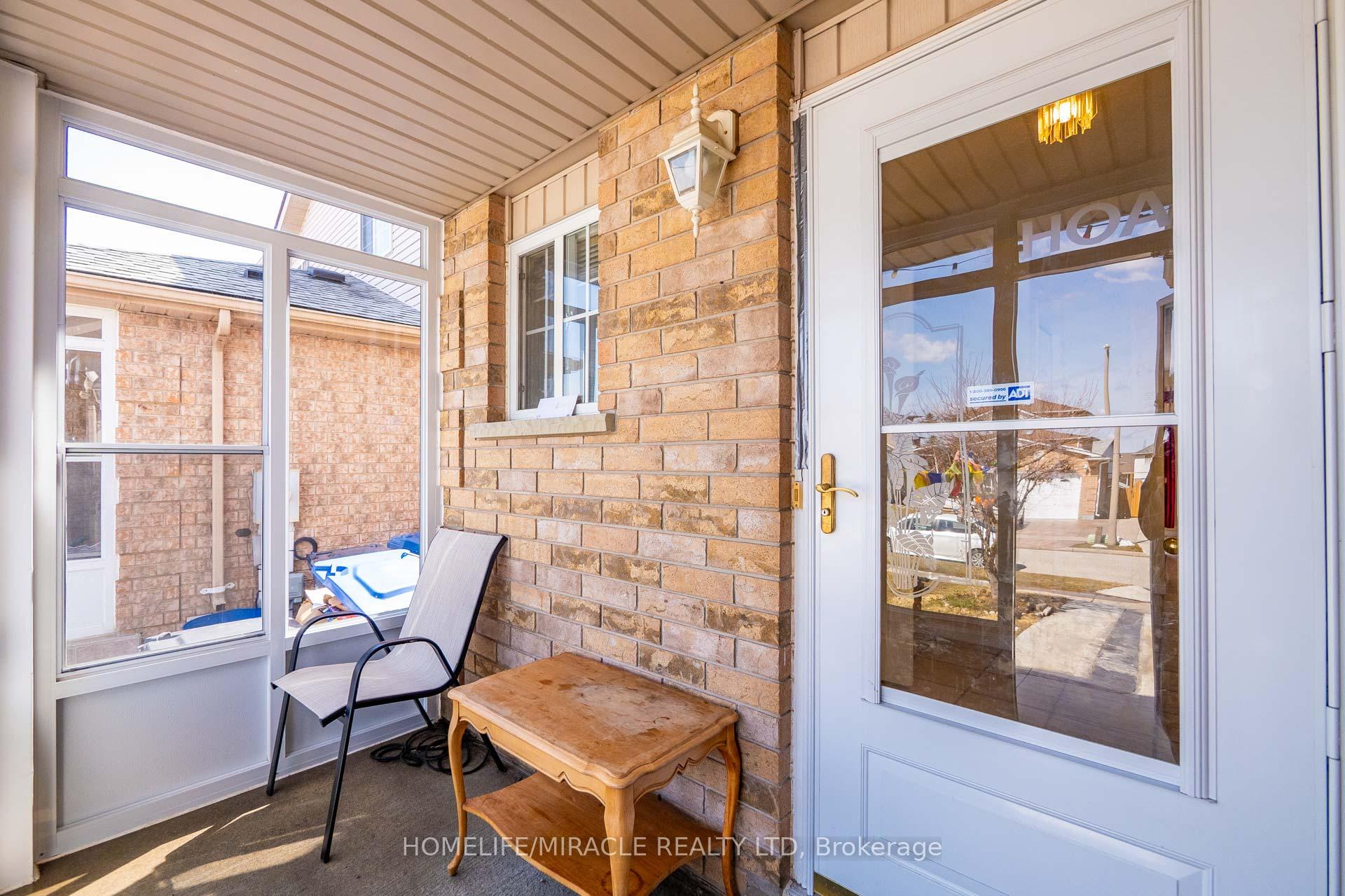 Photo 4 of 59 Deerpath Drive, Guelph, Willow West/Sugarbush/West Acres — HOMEH