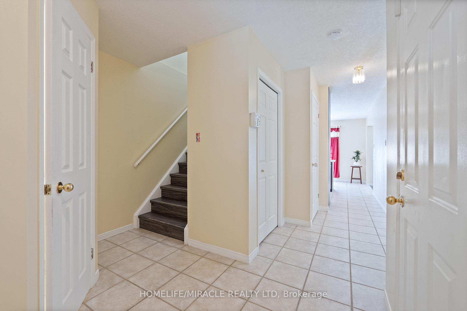 Photo 6 of 59 Deerpath Drive, Guelph, Willow West/Sugarbush/West Acres — HOMEH