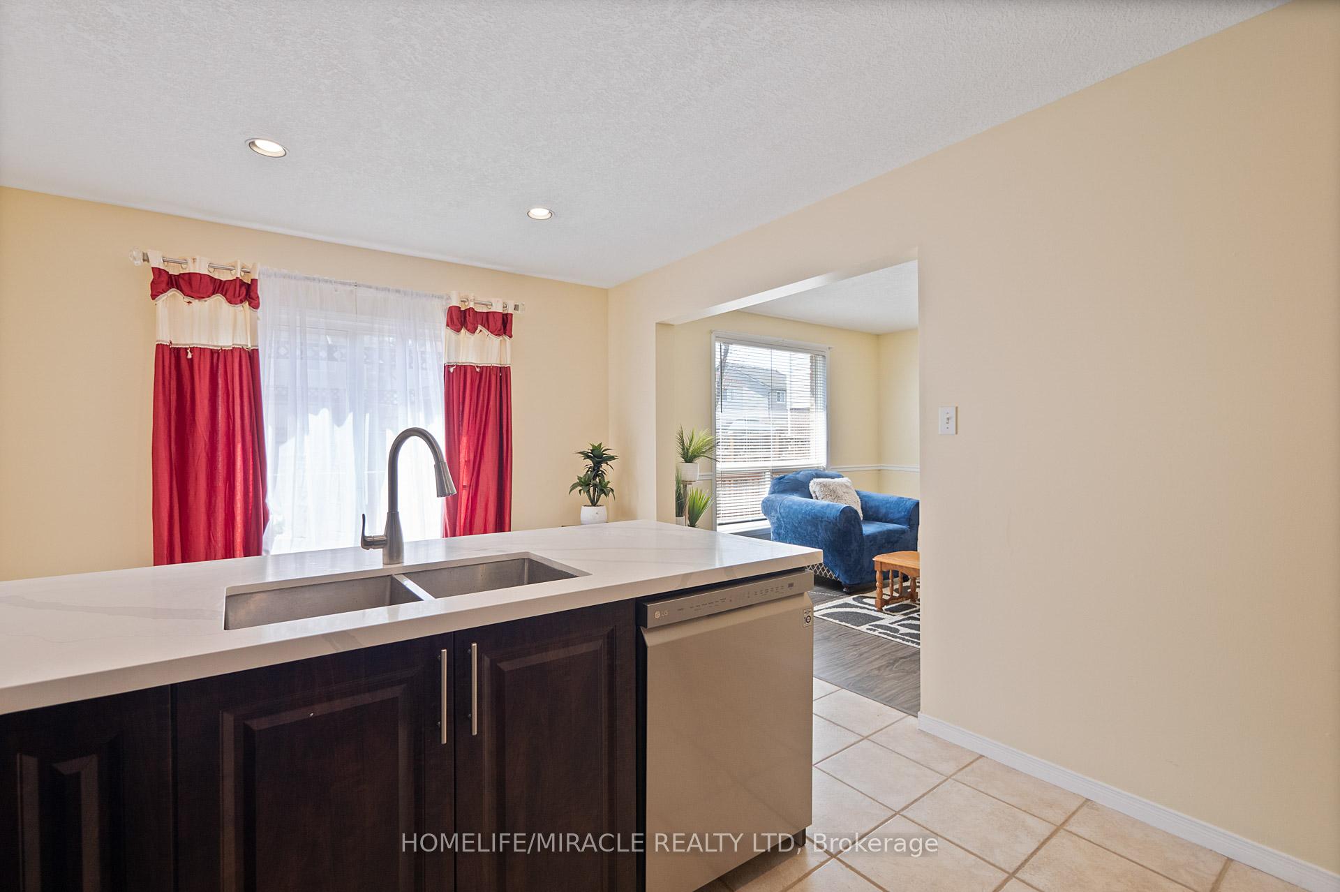 Photo 22 of 59 Deerpath Drive, Guelph, Willow West/Sugarbush/West Acres — HOMEH