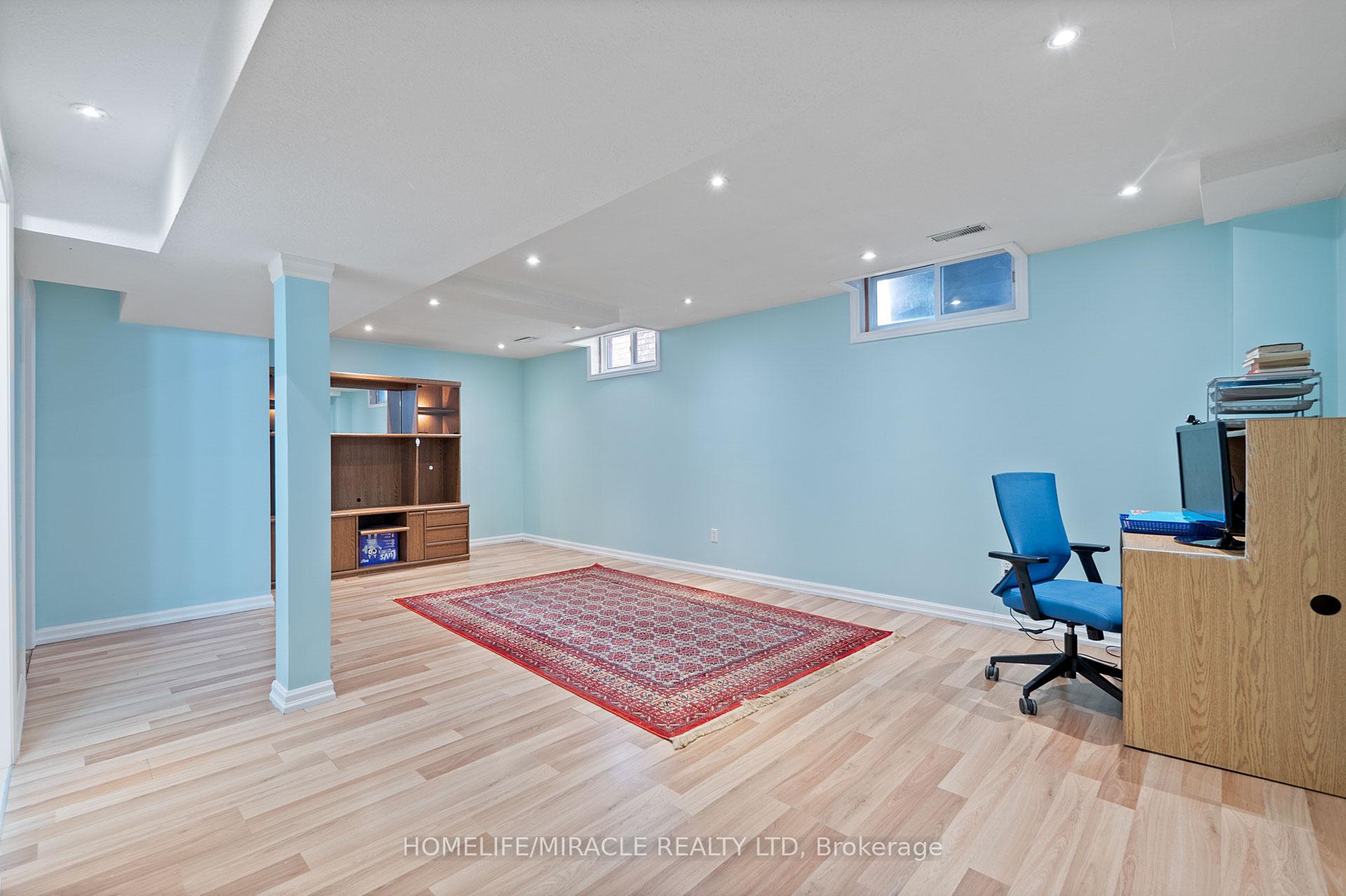 Photo 38 of 59 Deerpath Drive, Guelph, Willow West/Sugarbush/West Acres — HOMEH