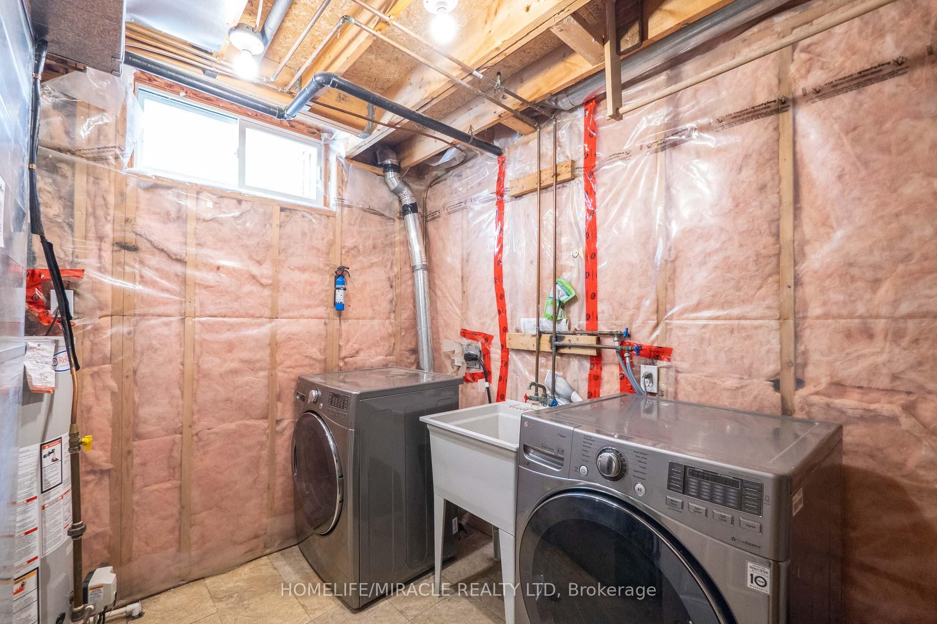 Photo 41 of 59 Deerpath Drive, Guelph, Willow West/Sugarbush/West Acres — HOMEH