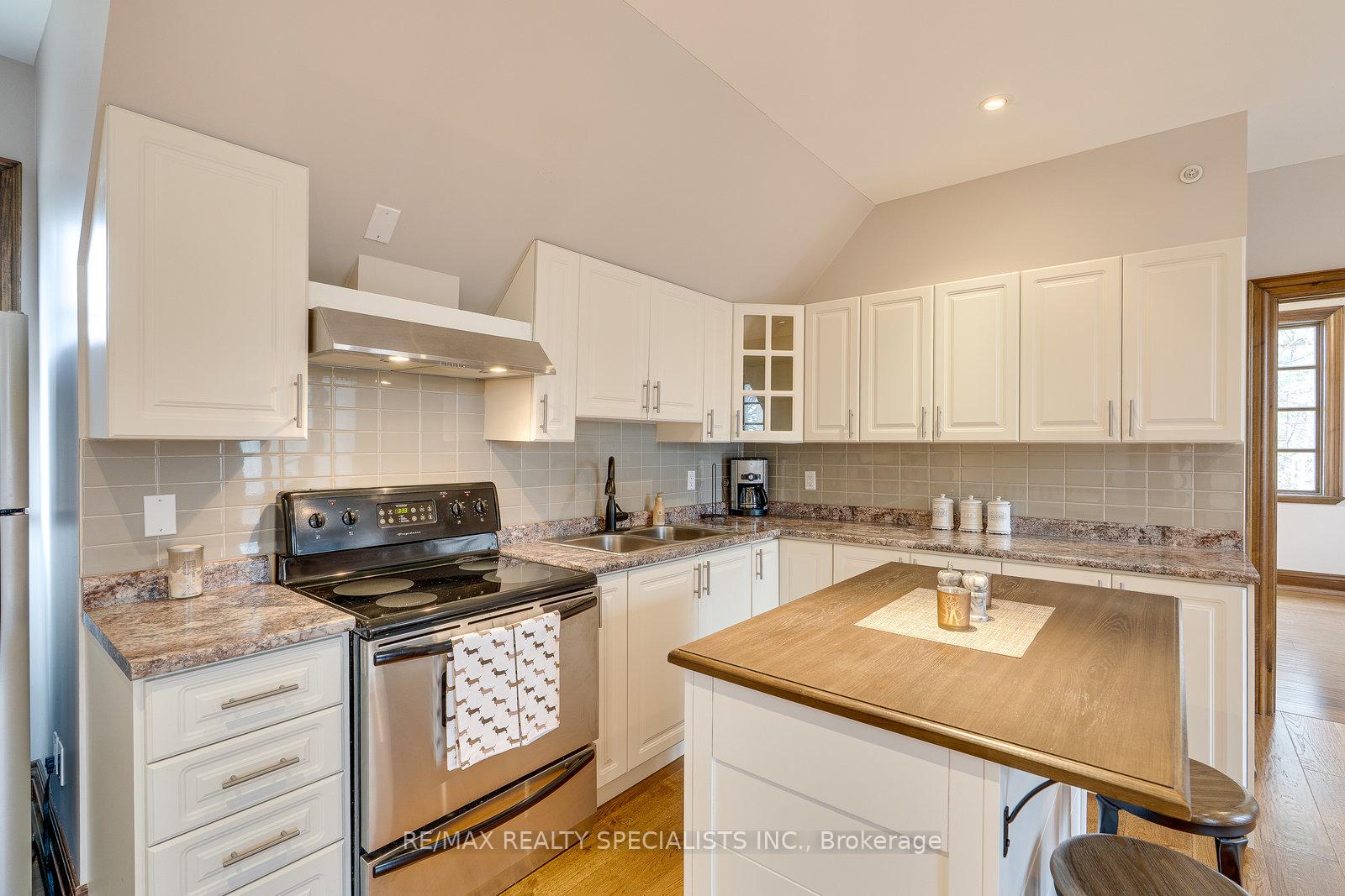 Photo 20 of 41 George Crescent, Caledon, Caledon East — HOMEH