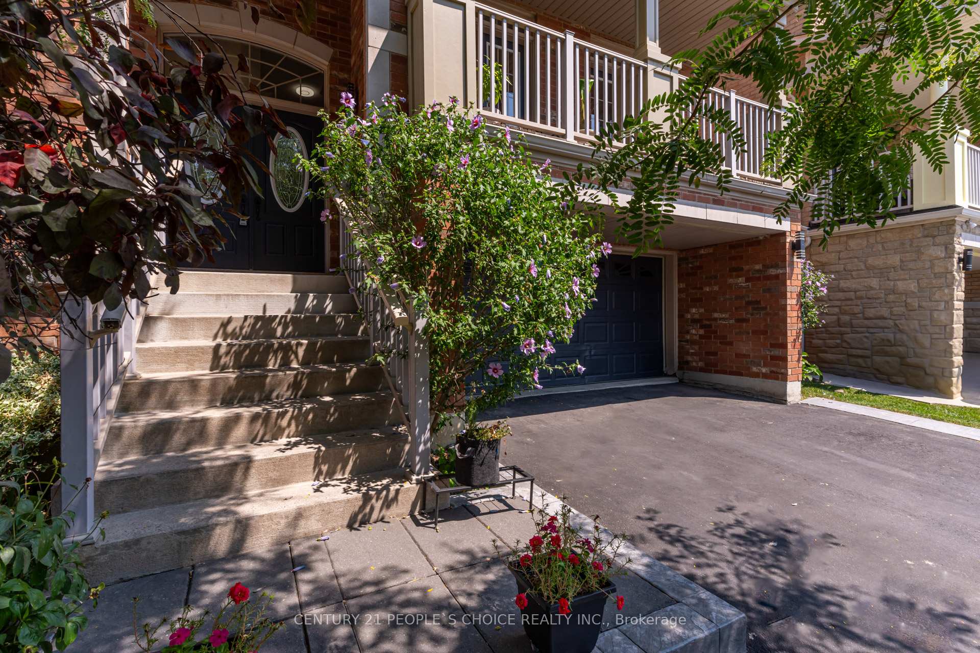Photo 9 of 25 Fahey Drive, Brampton, Bram West — HOMEH