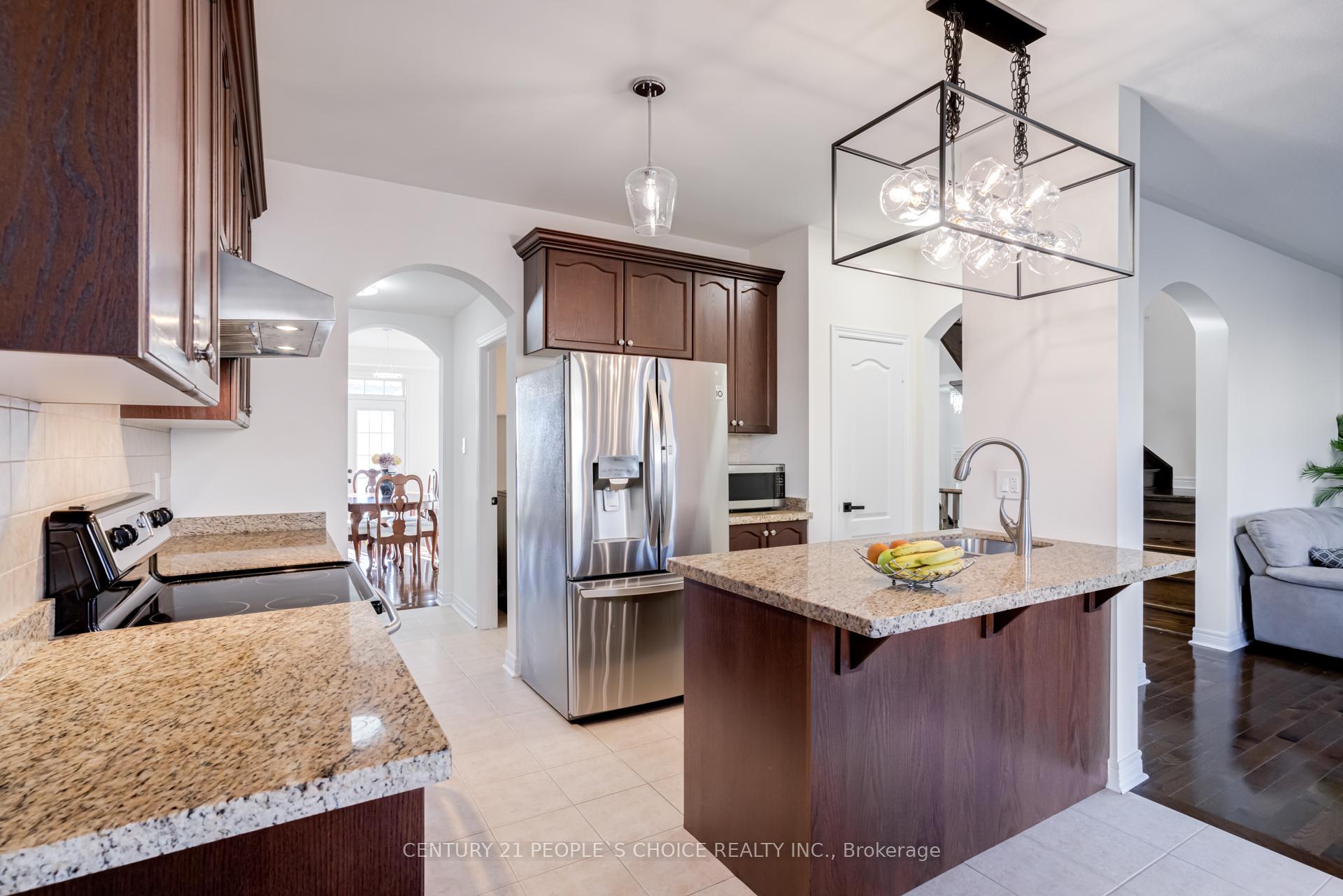 Photo 11 of 25 Fahey Drive, Brampton, Bram West — HOMEH