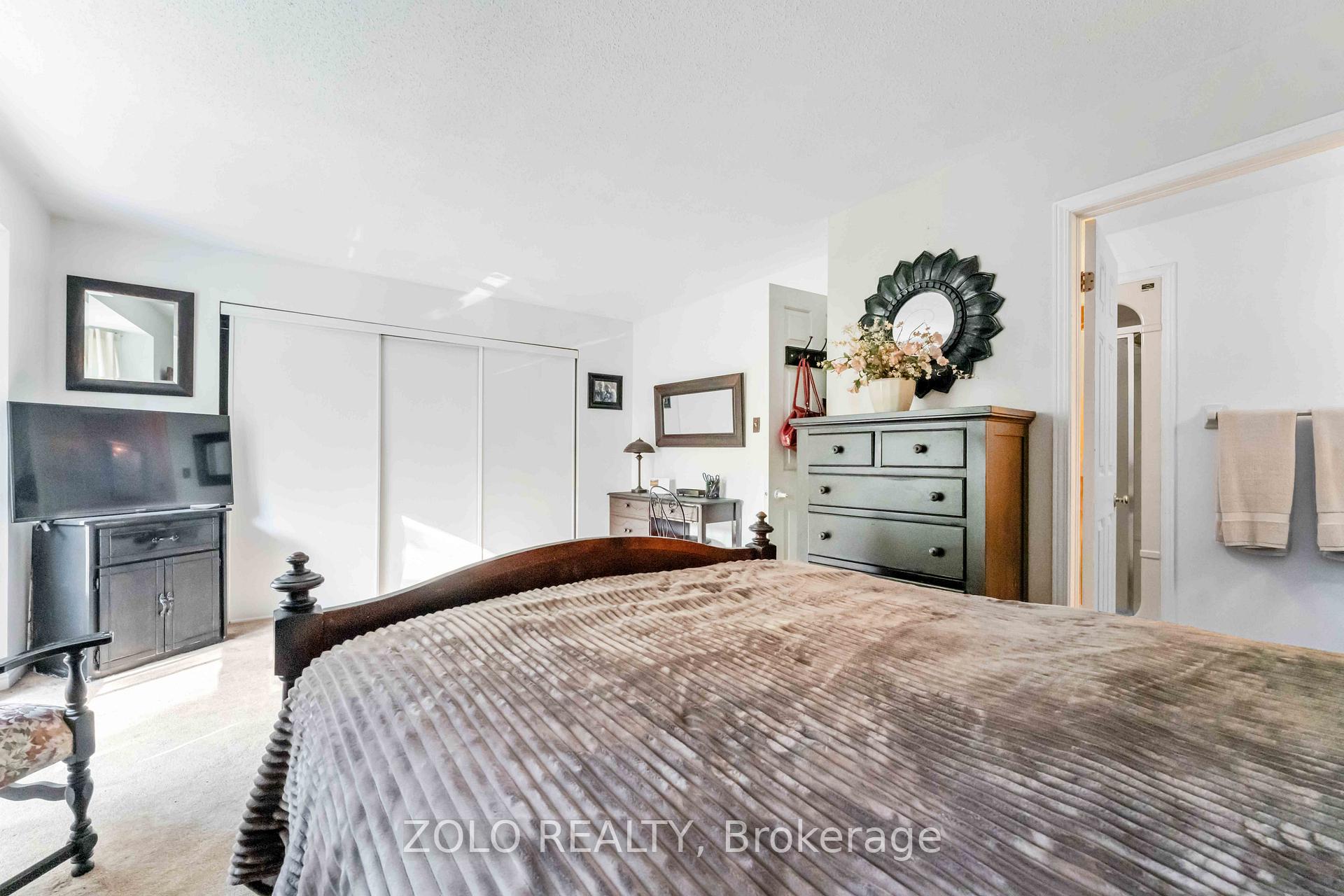 Photo 14 of 176A Sherway Drive, Ottawa, Barrhaven - Pheasant Run — HOMEH