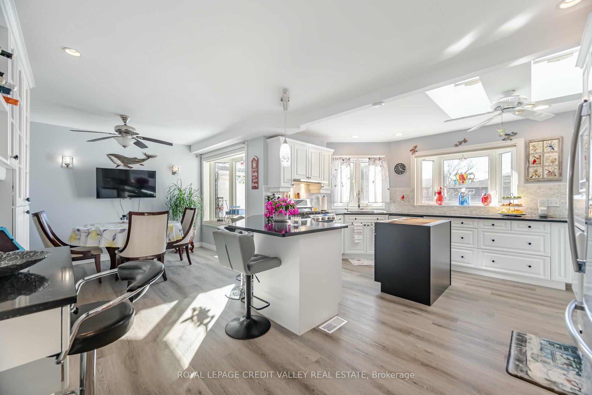 Photo 12 of 106 Acton Boulevard, Halton Hills, Acton — HOMEH