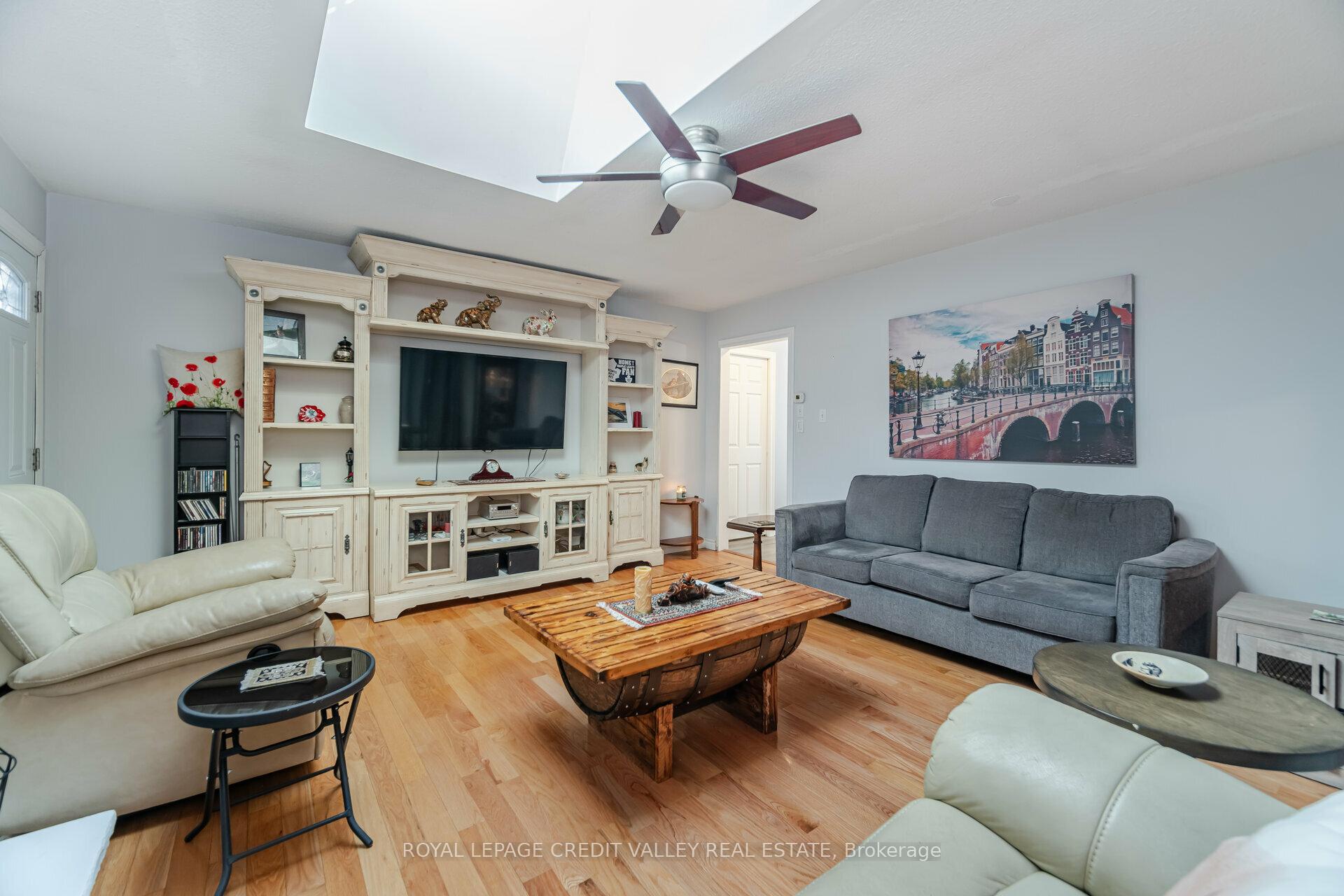 Photo 17 of 106 Acton Boulevard, Halton Hills, Acton — HOMEH