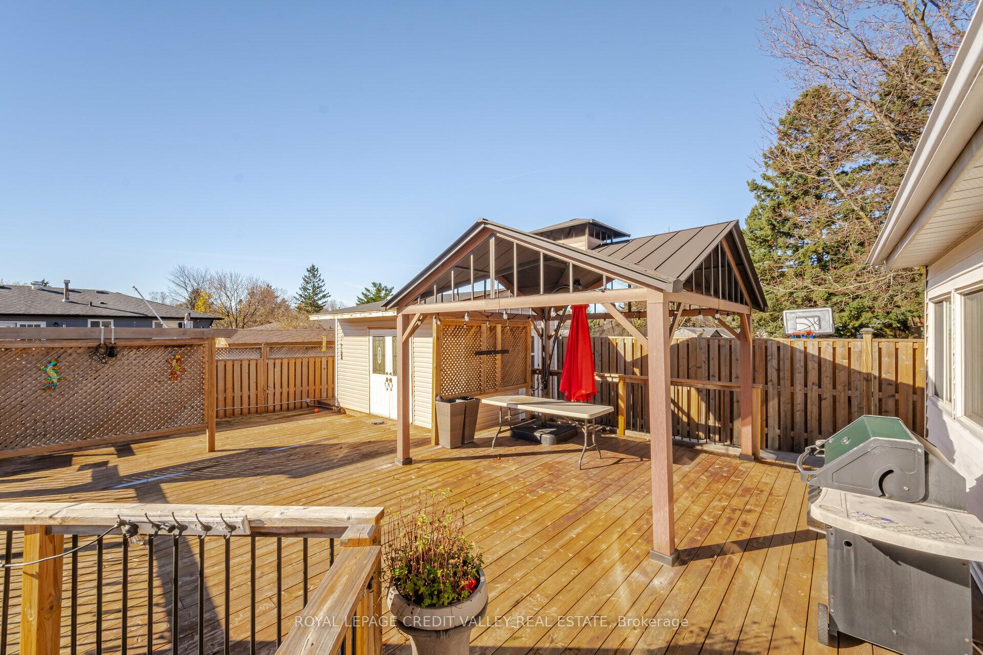 Photo 32 of 106 Acton Boulevard, Halton Hills, Acton — HOMEH