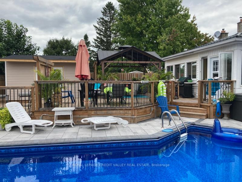 Photo 40 of 106 Acton Boulevard, Halton Hills, Acton — HOMEH