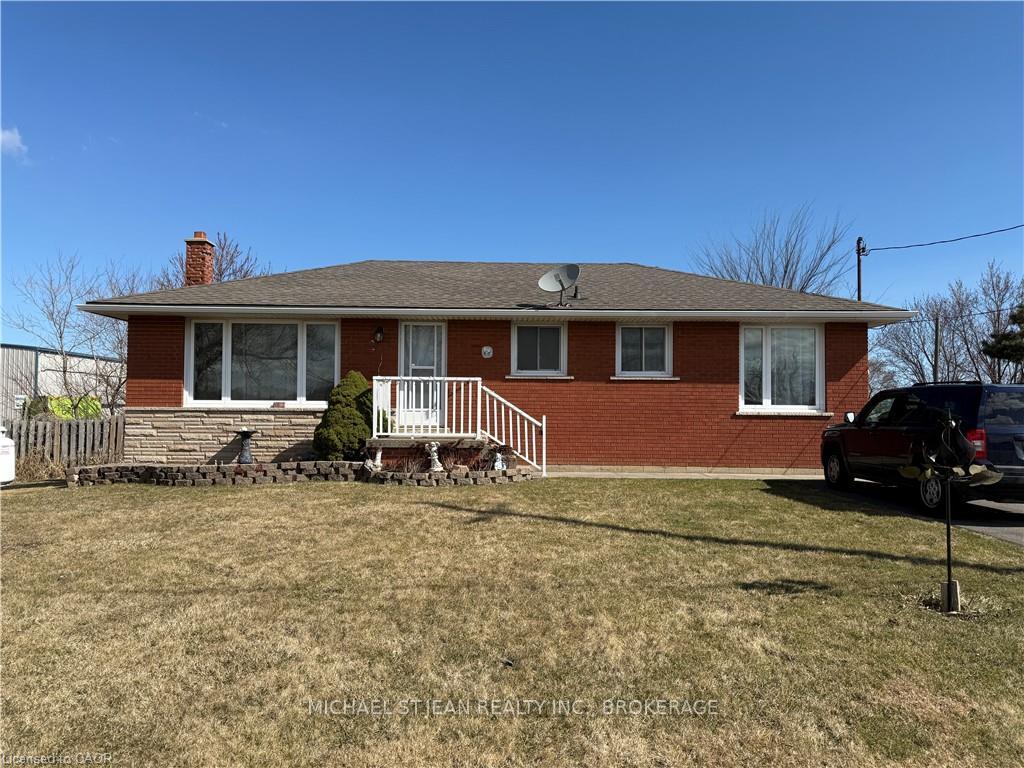 Photo 1 of 725 Mud Street E, Hamilton, Rural Stoney Creek — HOMEH