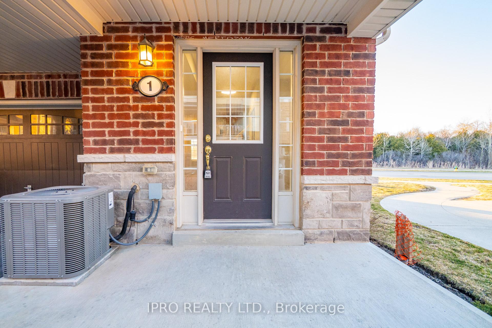 Photo 6 of Unit 1, 88 Decorso Drive, Guelph, Kortright East — HOMEH