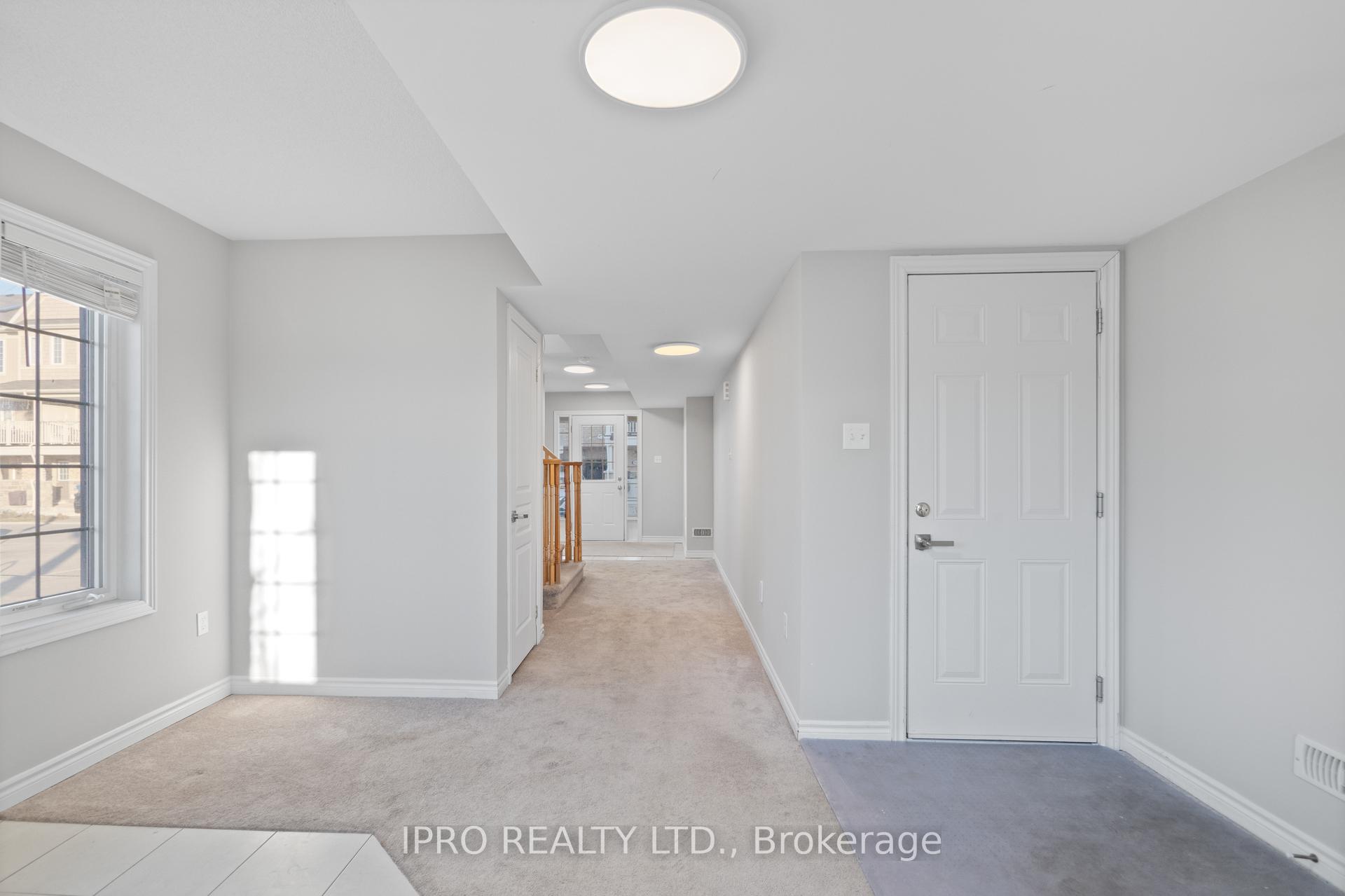Photo 12 of Unit 1, 88 Decorso Drive, Guelph, Kortright East — HOMEH