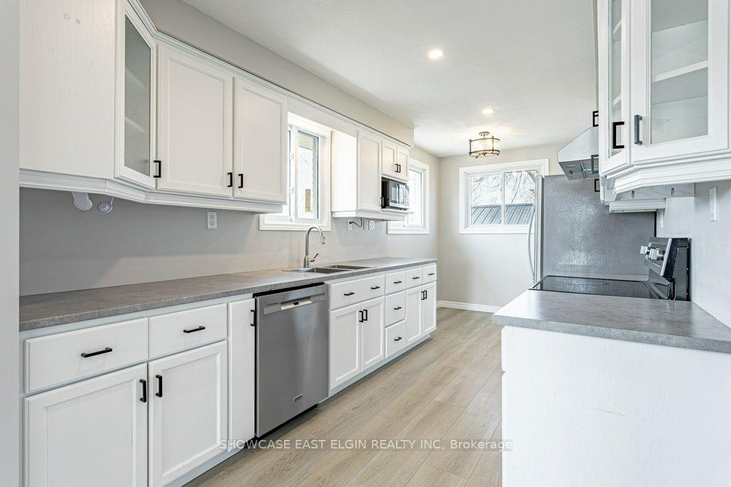 Photo 5 of 210 Caverly Road, Aylmer — HOMEH