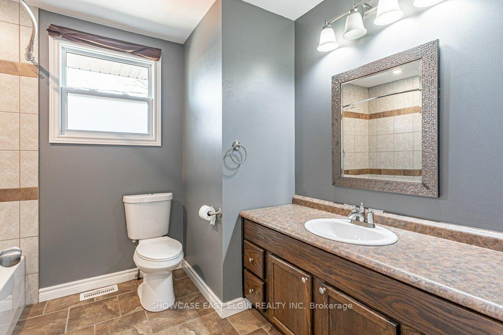 Photo 8 of 210 Caverly Road, Aylmer — HOMEH