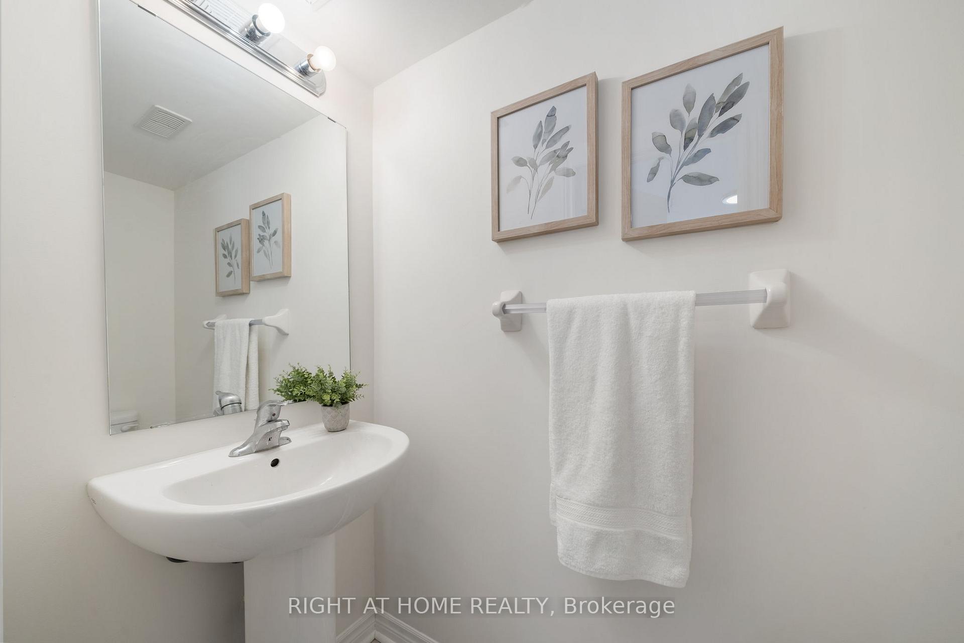 Photo 7 of 53 Ferris Square, Clarington, Courtice — HOMEH