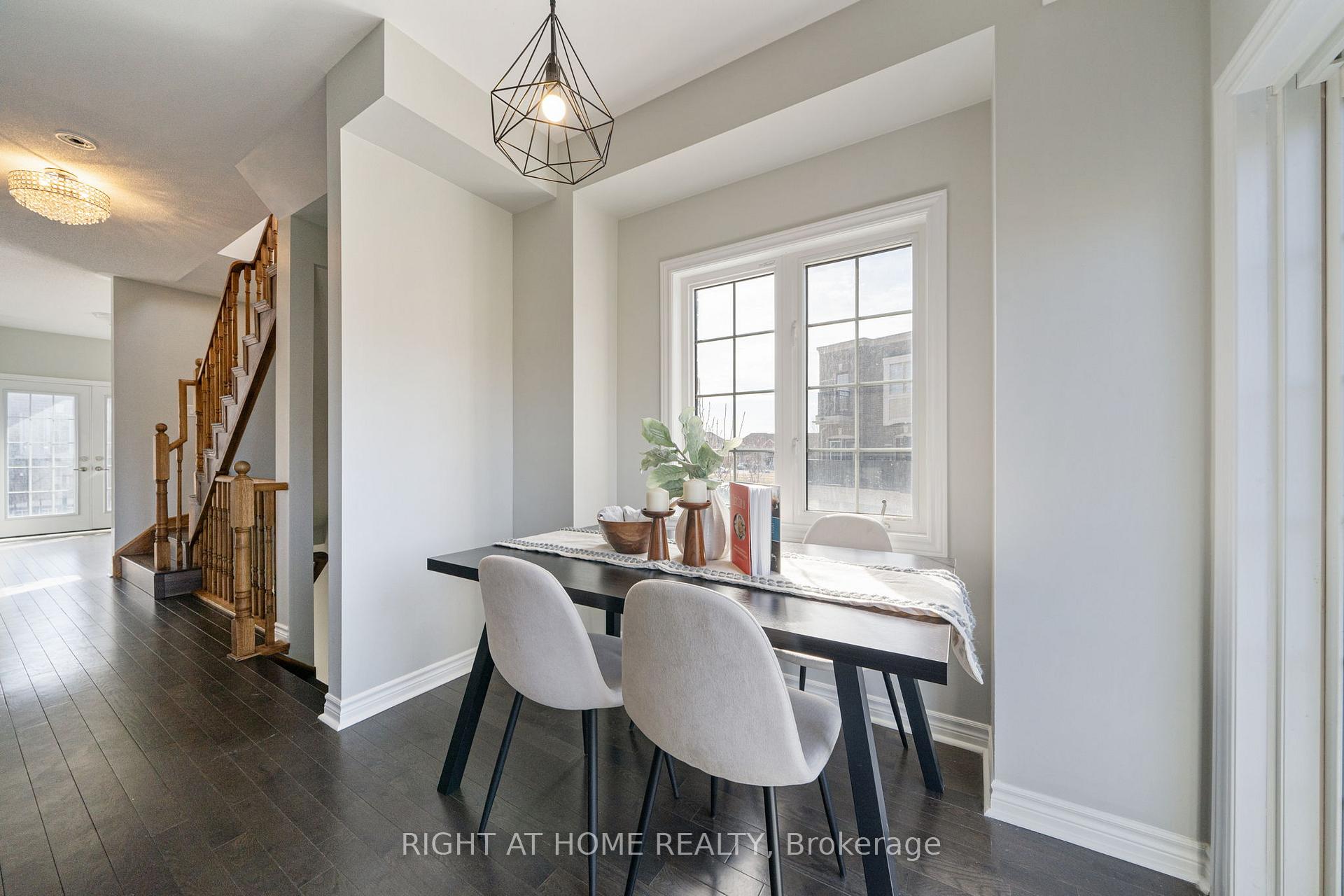 Photo 12 of 53 Ferris Square, Clarington, Courtice — HOMEH