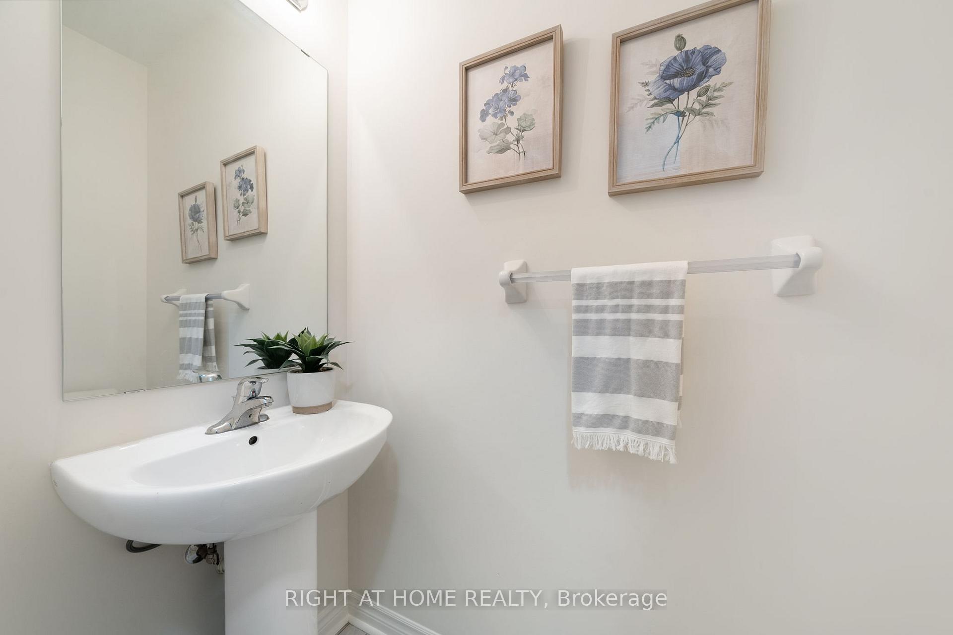 Photo 14 of 53 Ferris Square, Clarington, Courtice — HOMEH