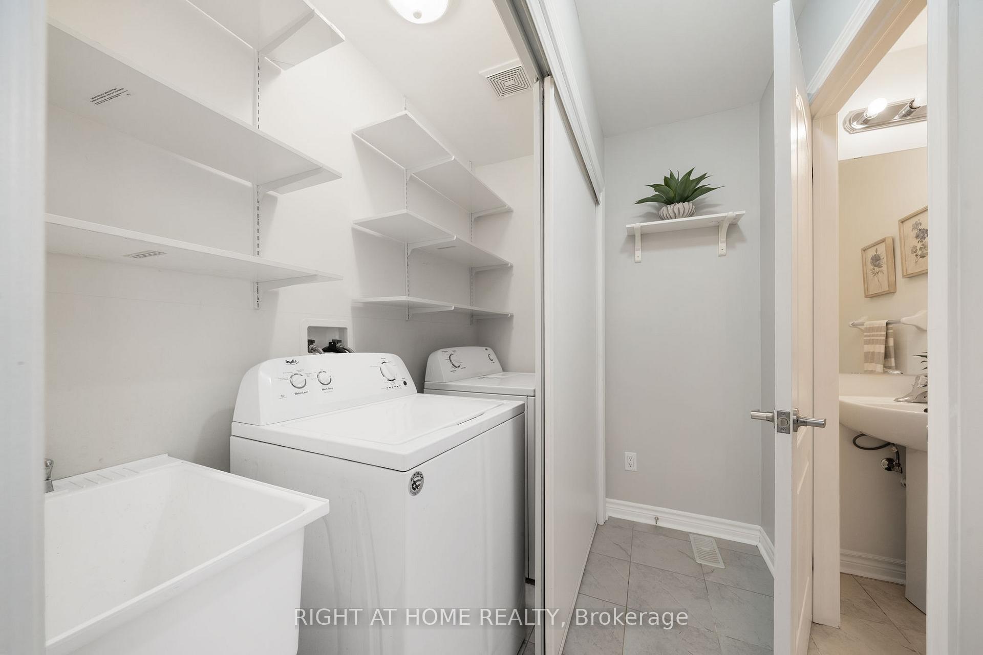 Photo 15 of 53 Ferris Square, Clarington, Courtice — HOMEH