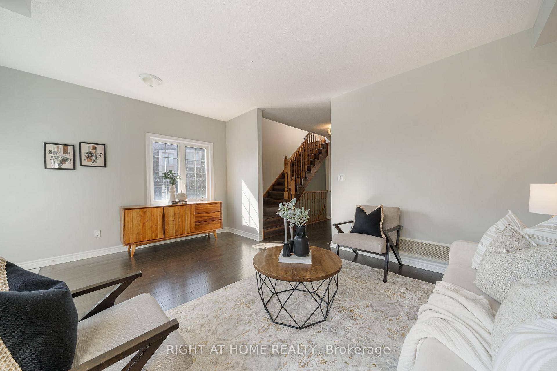 Photo 19 of 53 Ferris Square, Clarington, Courtice — HOMEH
