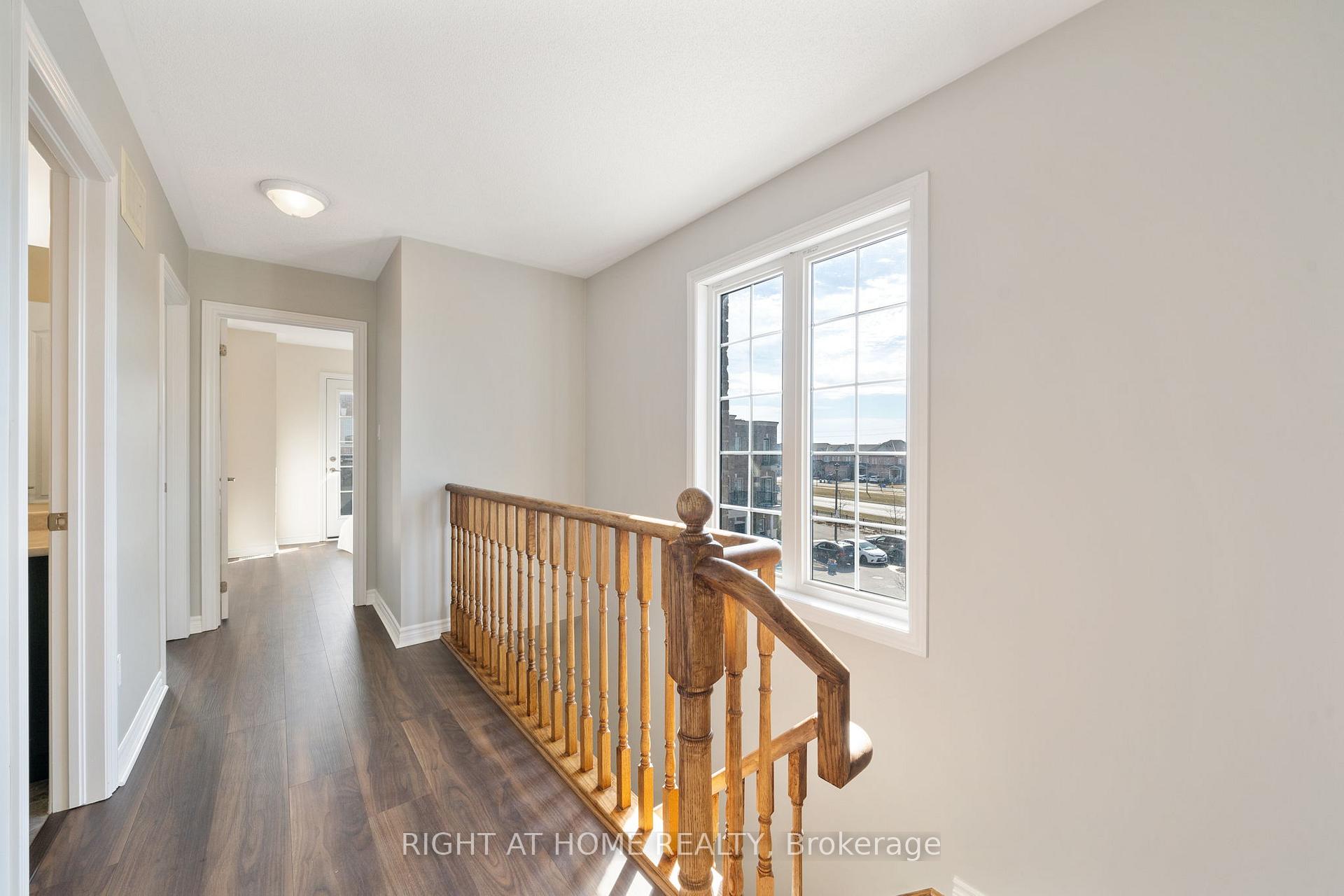 Photo 23 of 53 Ferris Square, Clarington, Courtice — HOMEH