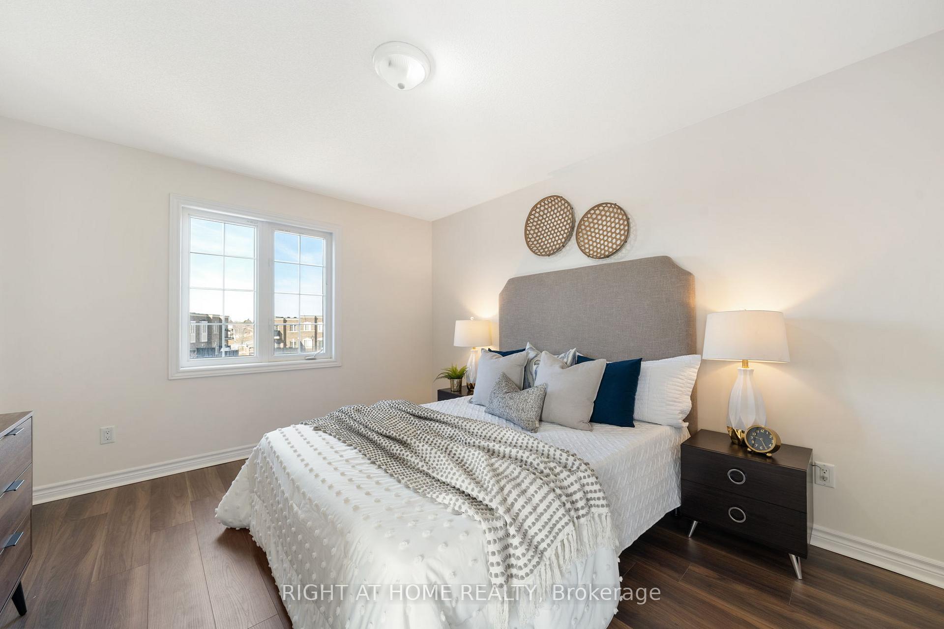 Photo 24 of 53 Ferris Square, Clarington, Courtice — HOMEH