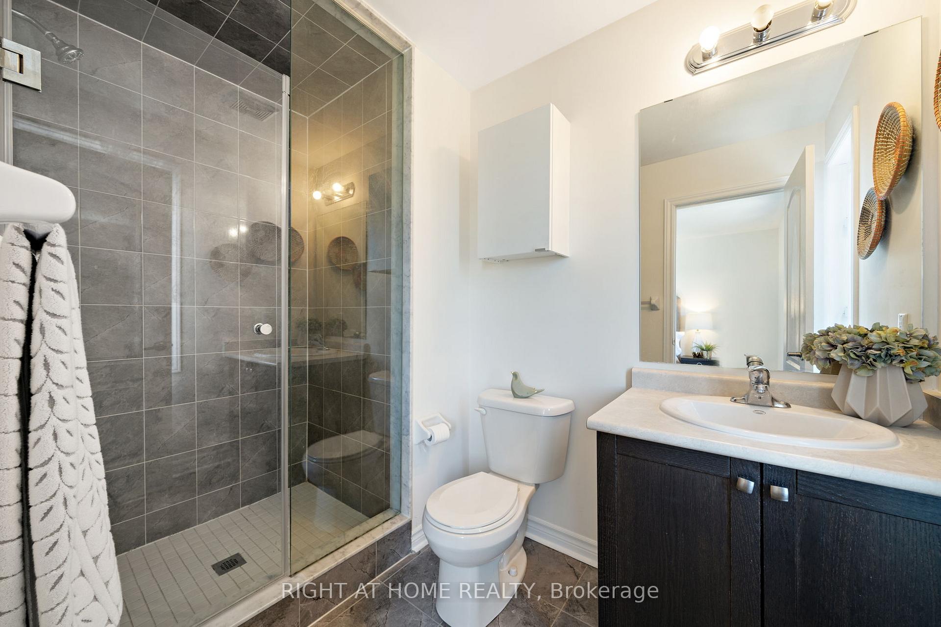Photo 27 of 53 Ferris Square, Clarington, Courtice — HOMEH