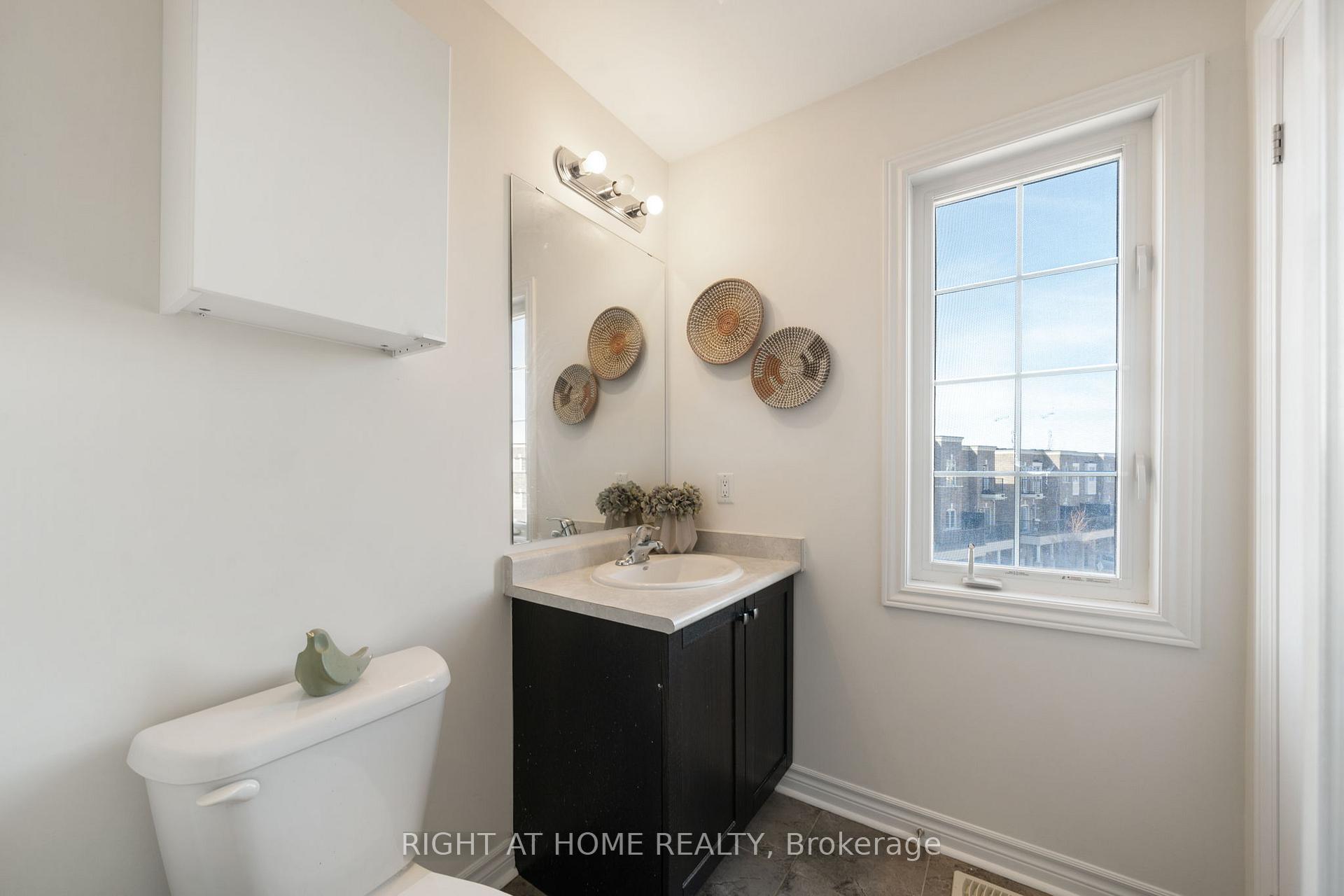 Photo 28 of 53 Ferris Square, Clarington, Courtice — HOMEH
