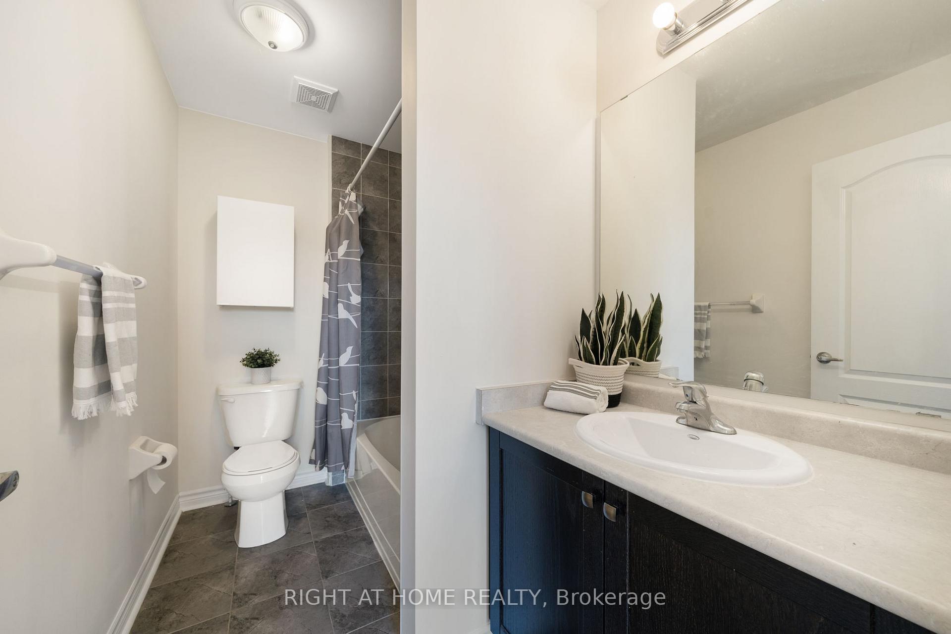 Photo 29 of 53 Ferris Square, Clarington, Courtice — HOMEH
