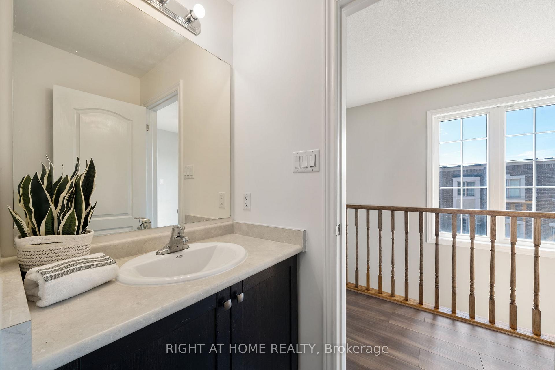Photo 30 of 53 Ferris Square, Clarington, Courtice — HOMEH