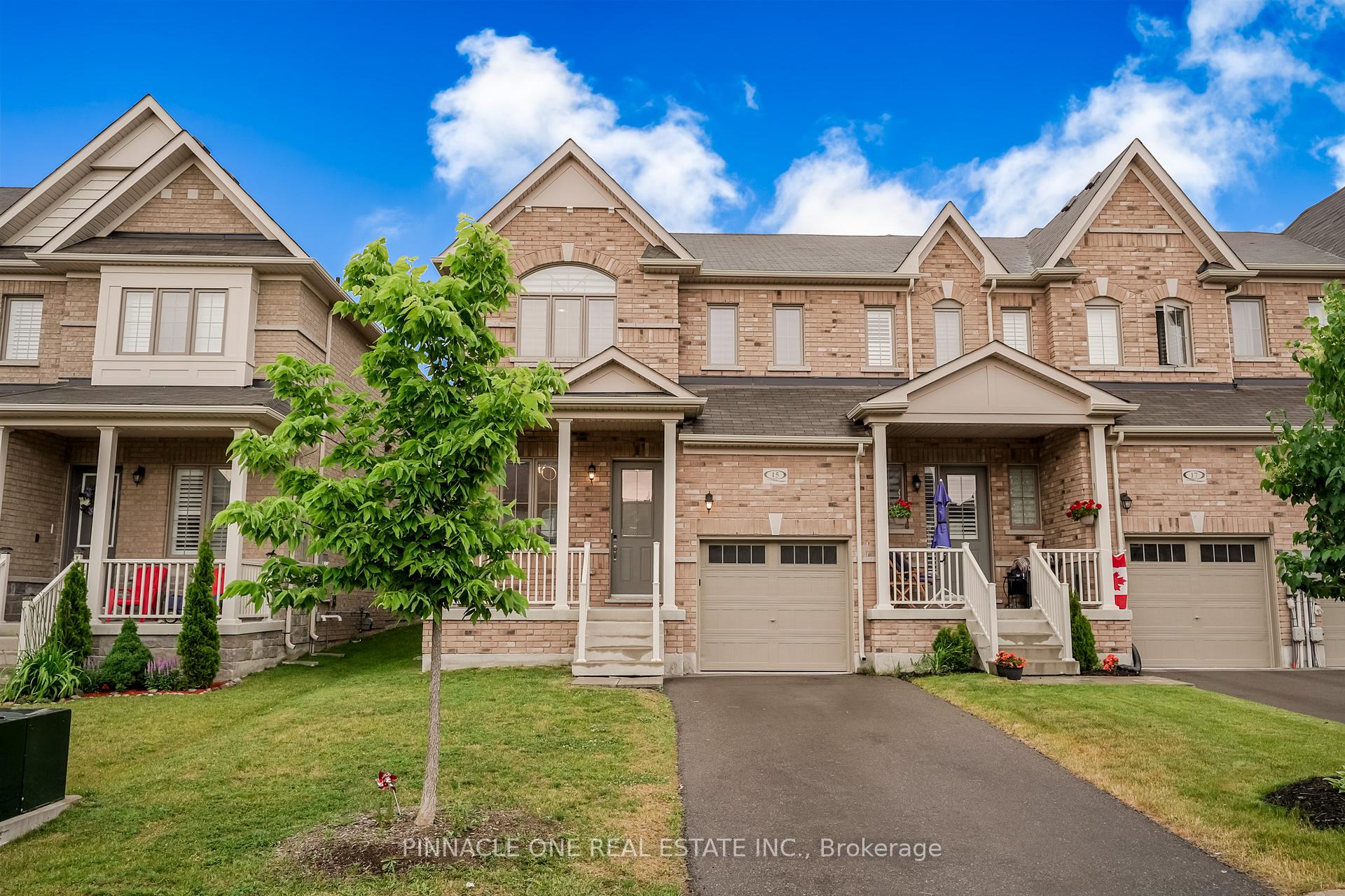 Photo 3 of 15 Tait Crescent, Clarington, Bowmanville — HOMEH