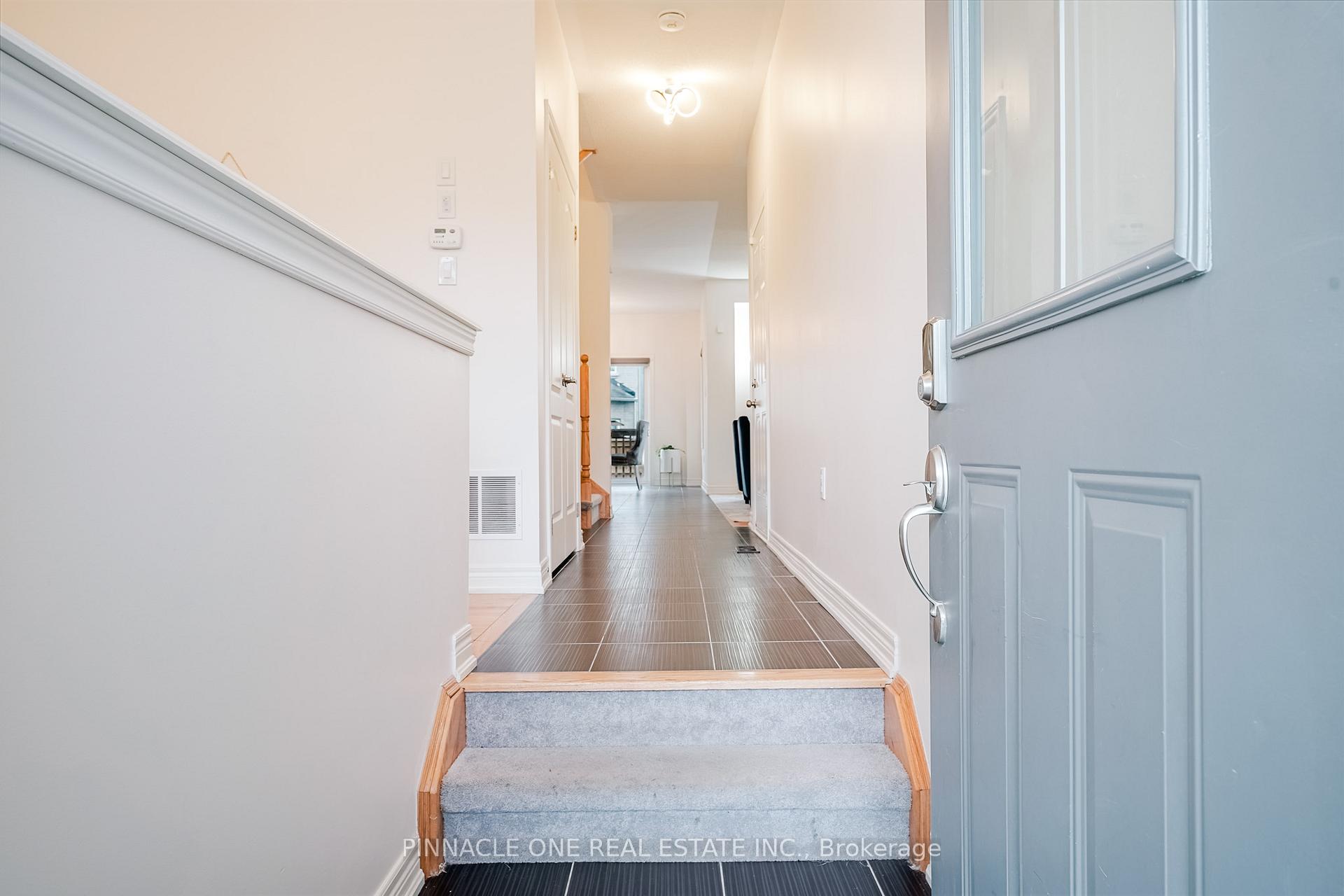 Photo 7 of 15 Tait Crescent, Clarington, Bowmanville — HOMEH