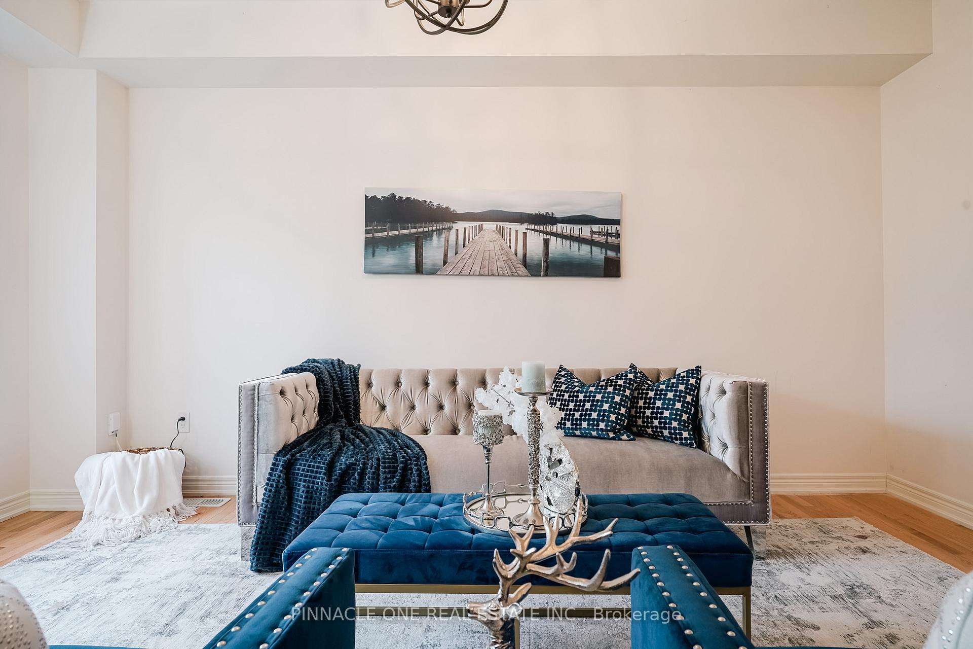 Photo 12 of 15 Tait Crescent, Clarington, Bowmanville — HOMEH