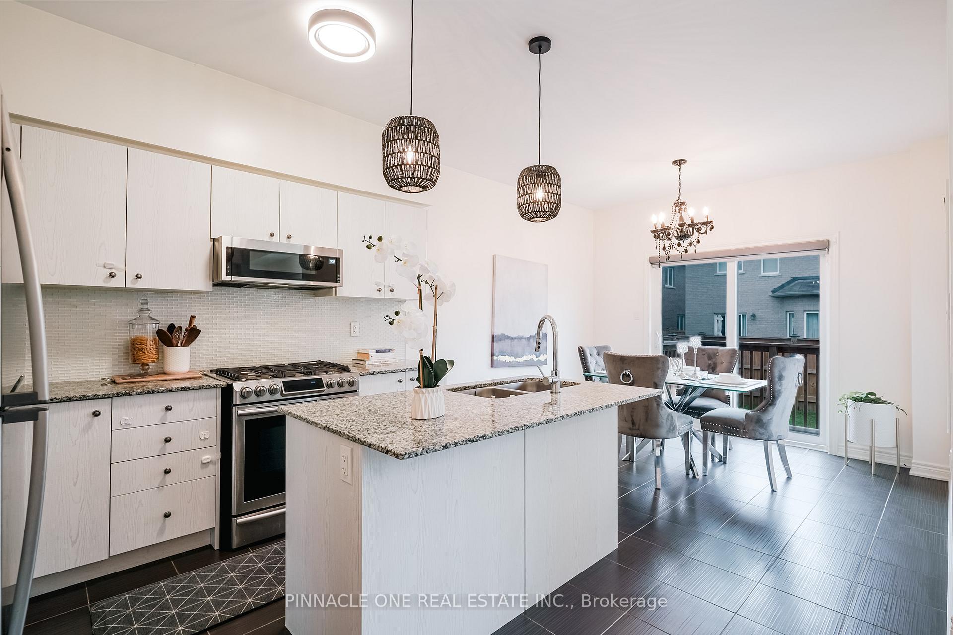 Photo 17 of 15 Tait Crescent, Clarington, Bowmanville — HOMEH