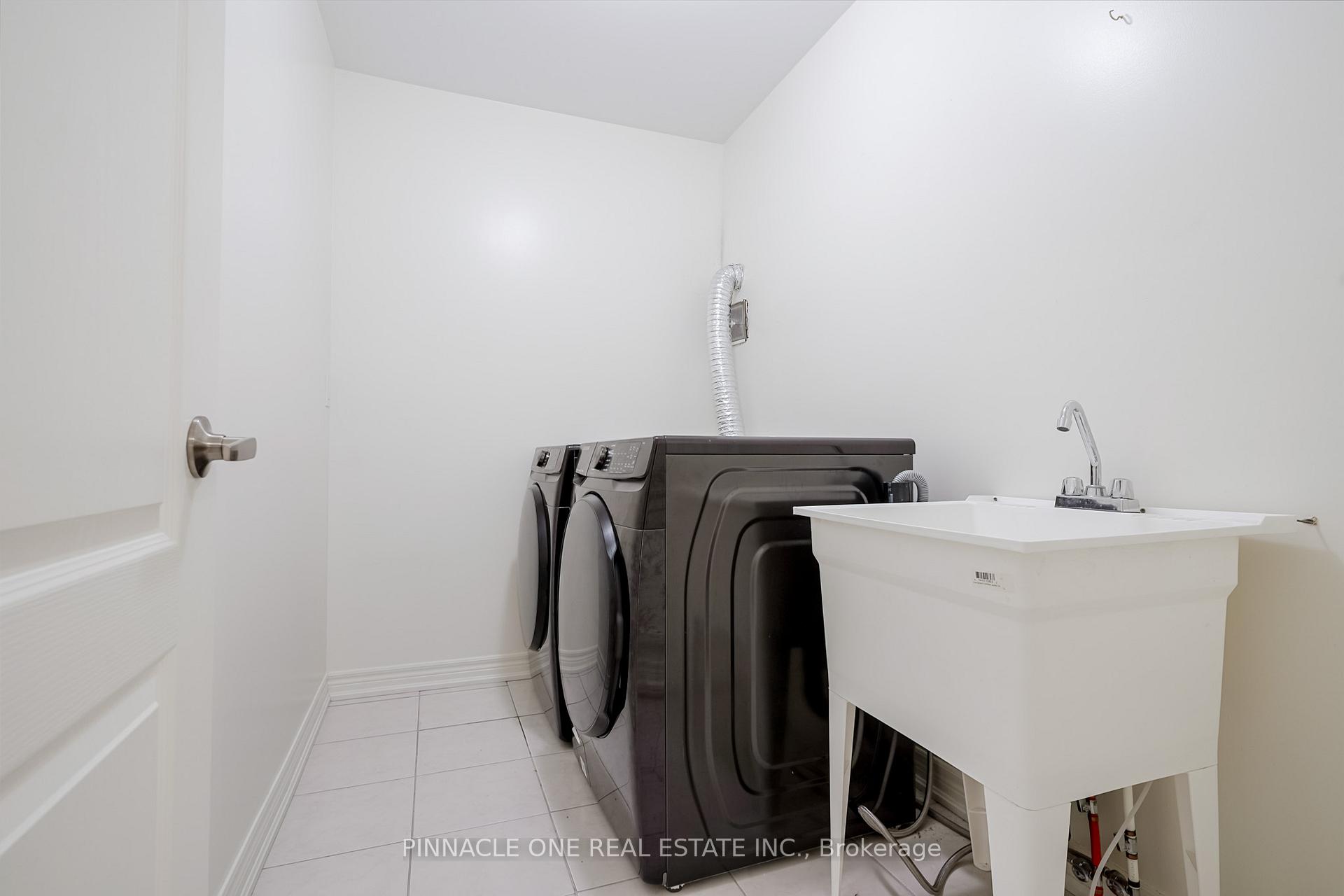 Photo 35 of 15 Tait Crescent, Clarington, Bowmanville — HOMEH