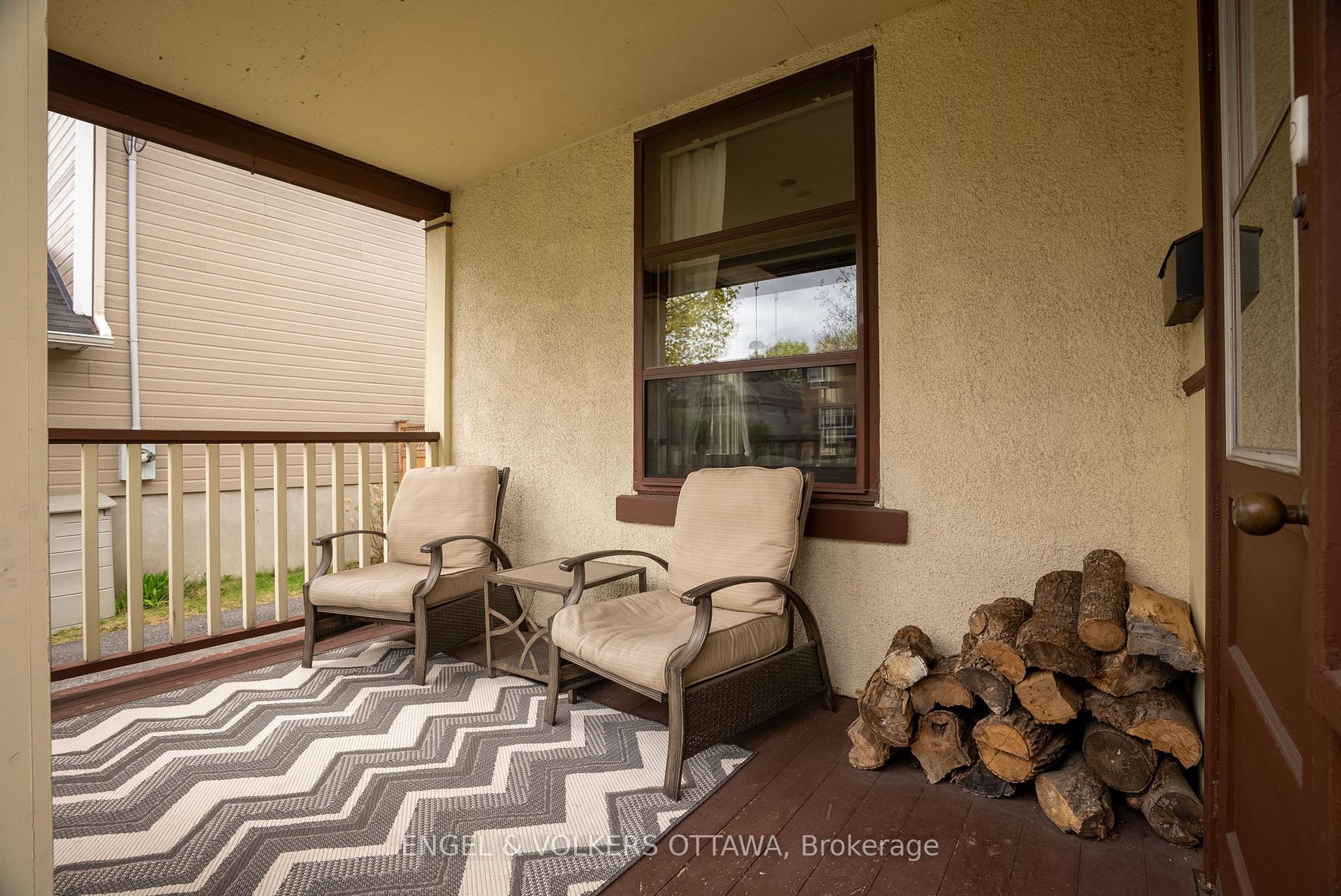 Photo 5 of 674 Melbourne Avenue, Ottawa, Laurentianview — HOMEH
