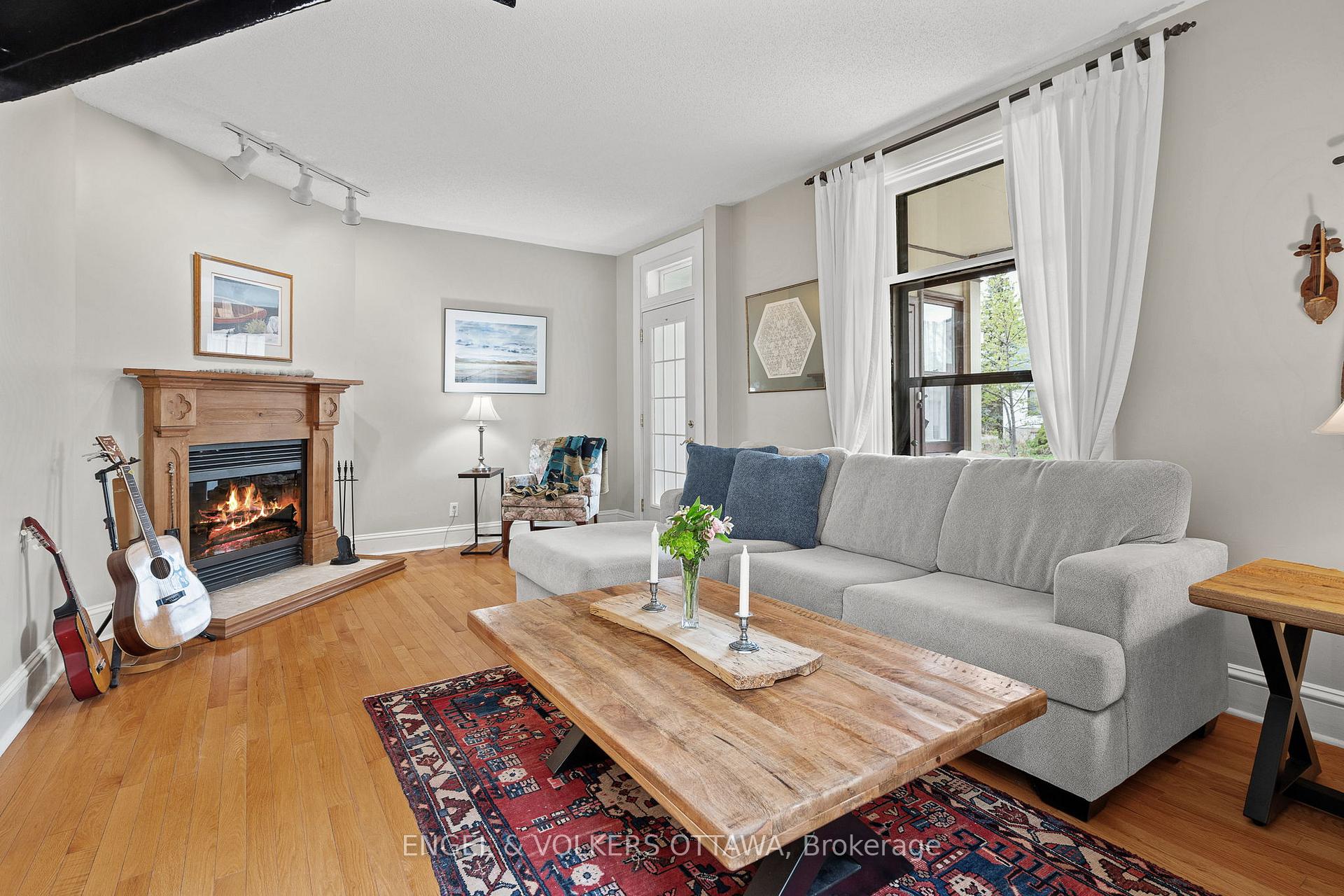 Photo 16 of 674 Melbourne Avenue, Ottawa, Laurentianview — HOMEH