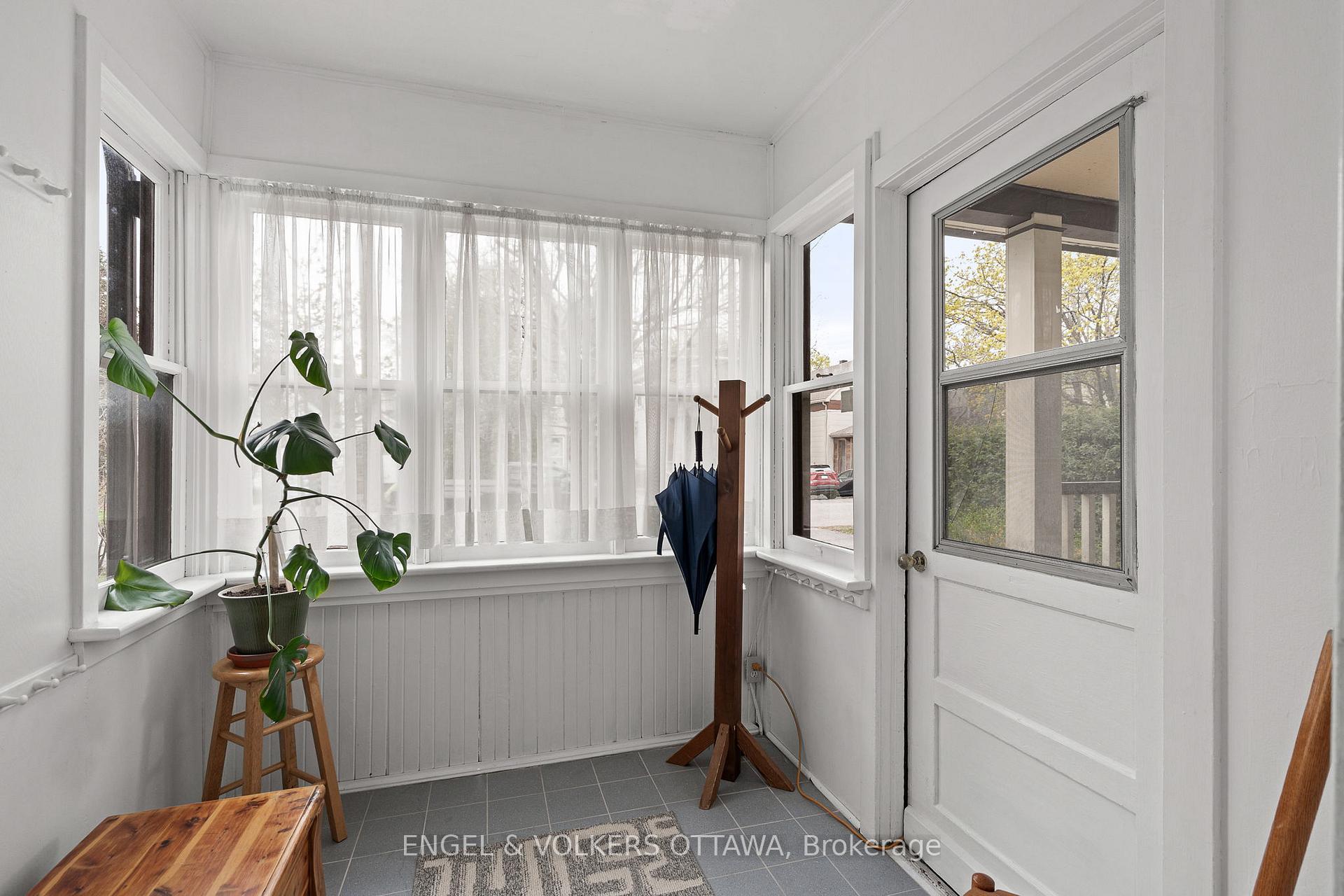 Photo 22 of 674 Melbourne Avenue, Ottawa, Laurentianview — HOMEH