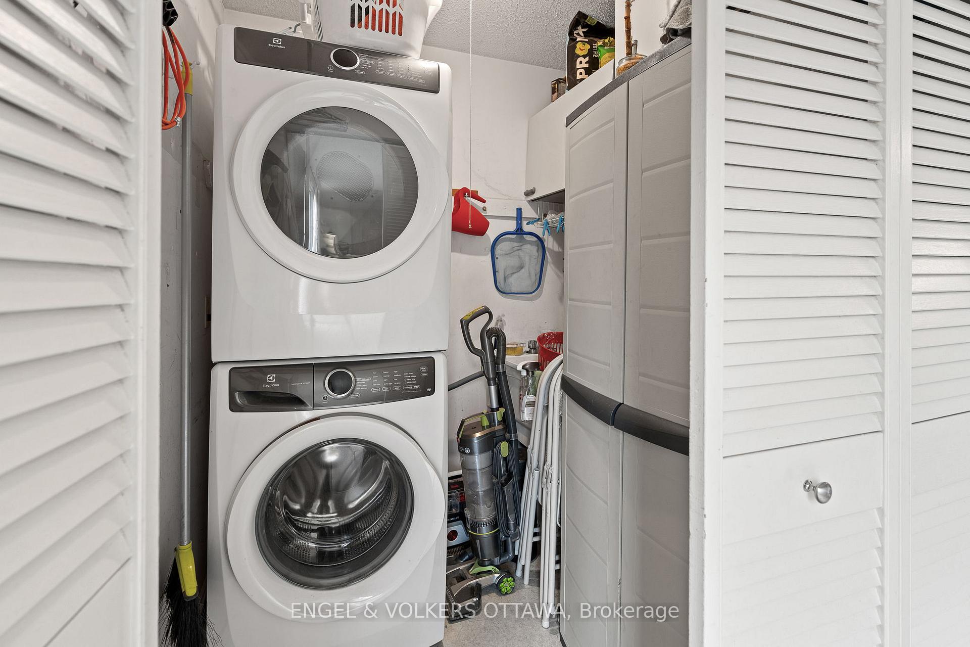 Photo 25 of 674 Melbourne Avenue, Ottawa, Laurentianview — HOMEH