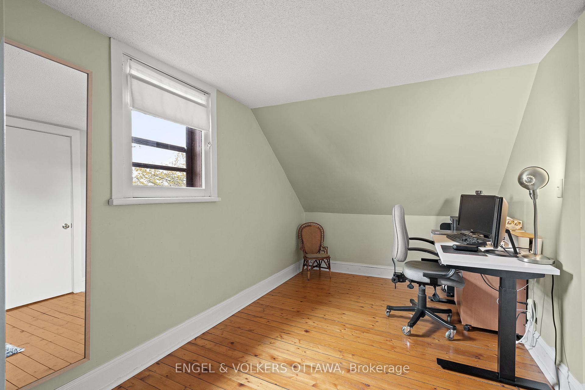 Photo 36 of 674 Melbourne Avenue, Ottawa, Laurentianview — HOMEH