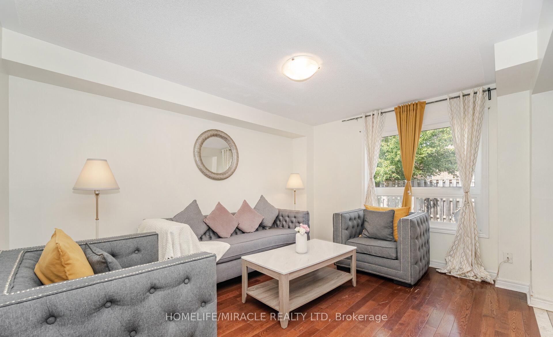 Photo 18 of 31 Hollingsworth Circle, Brampton, Fletcher's Meadow — HOMEH