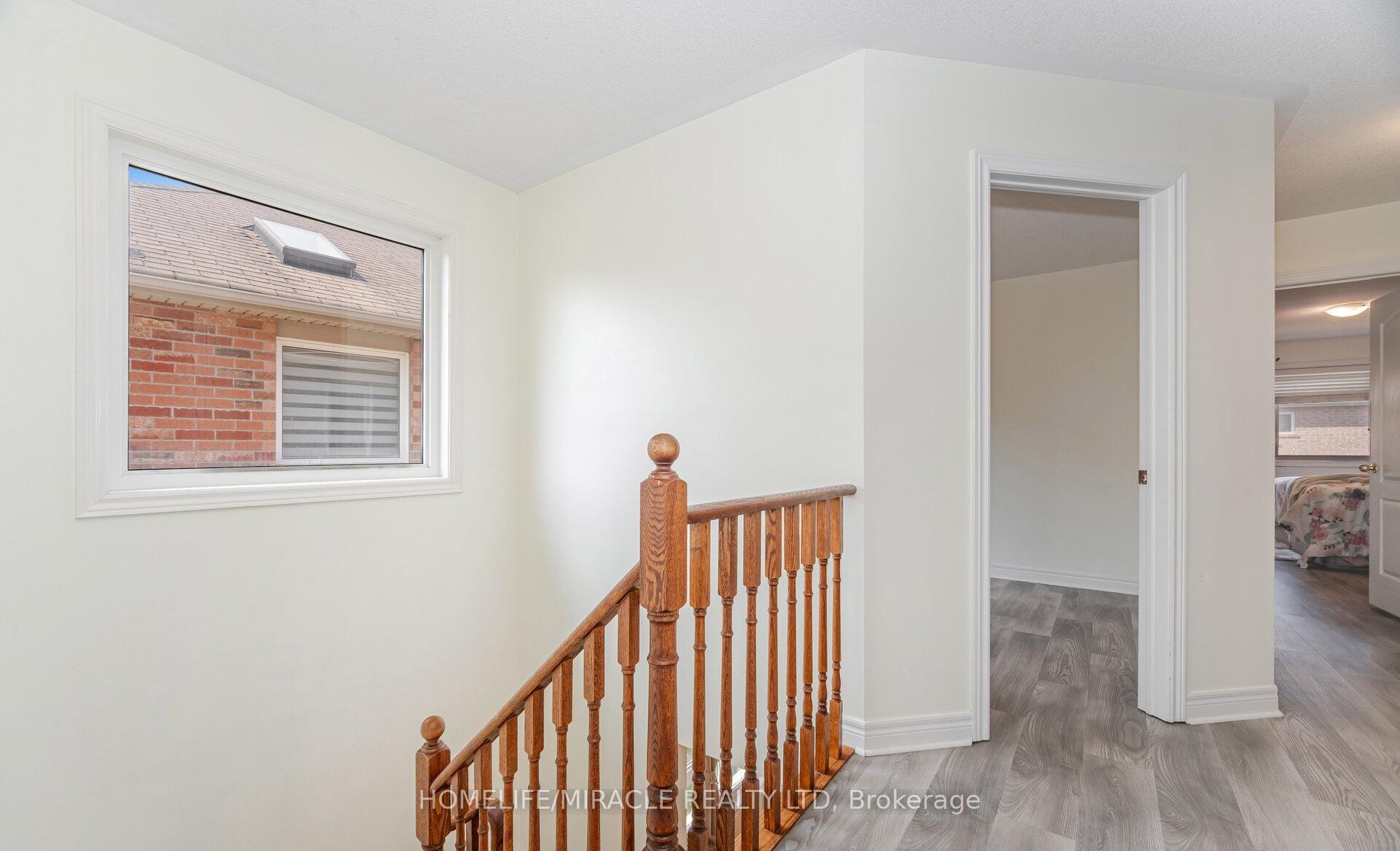 Photo 22 of 31 Hollingsworth Circle, Brampton, Fletcher's Meadow — HOMEH