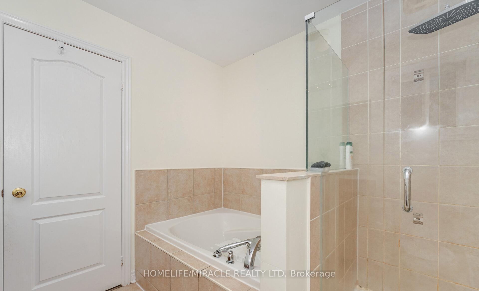 Photo 27 of 31 Hollingsworth Circle, Brampton, Fletcher's Meadow — HOMEH