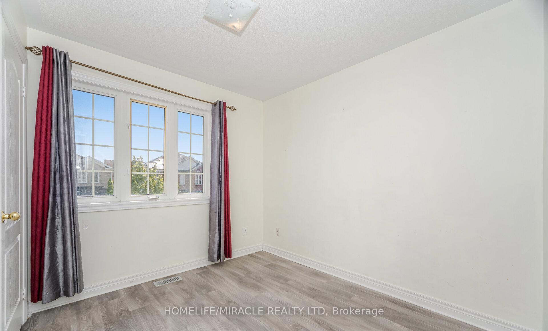 Photo 30 of 31 Hollingsworth Circle, Brampton, Fletcher's Meadow — HOMEH