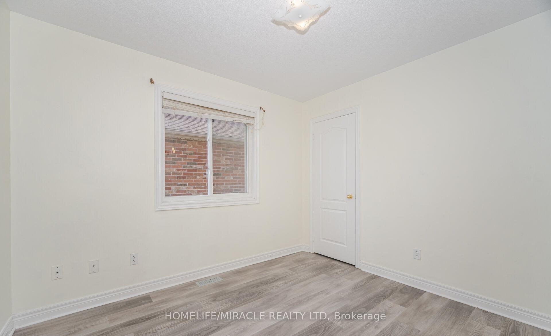 Photo 32 of 31 Hollingsworth Circle, Brampton, Fletcher's Meadow — HOMEH