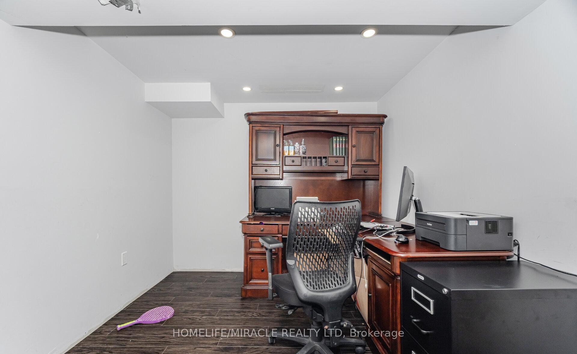 Photo 37 of 31 Hollingsworth Circle, Brampton, Fletcher's Meadow — HOMEH